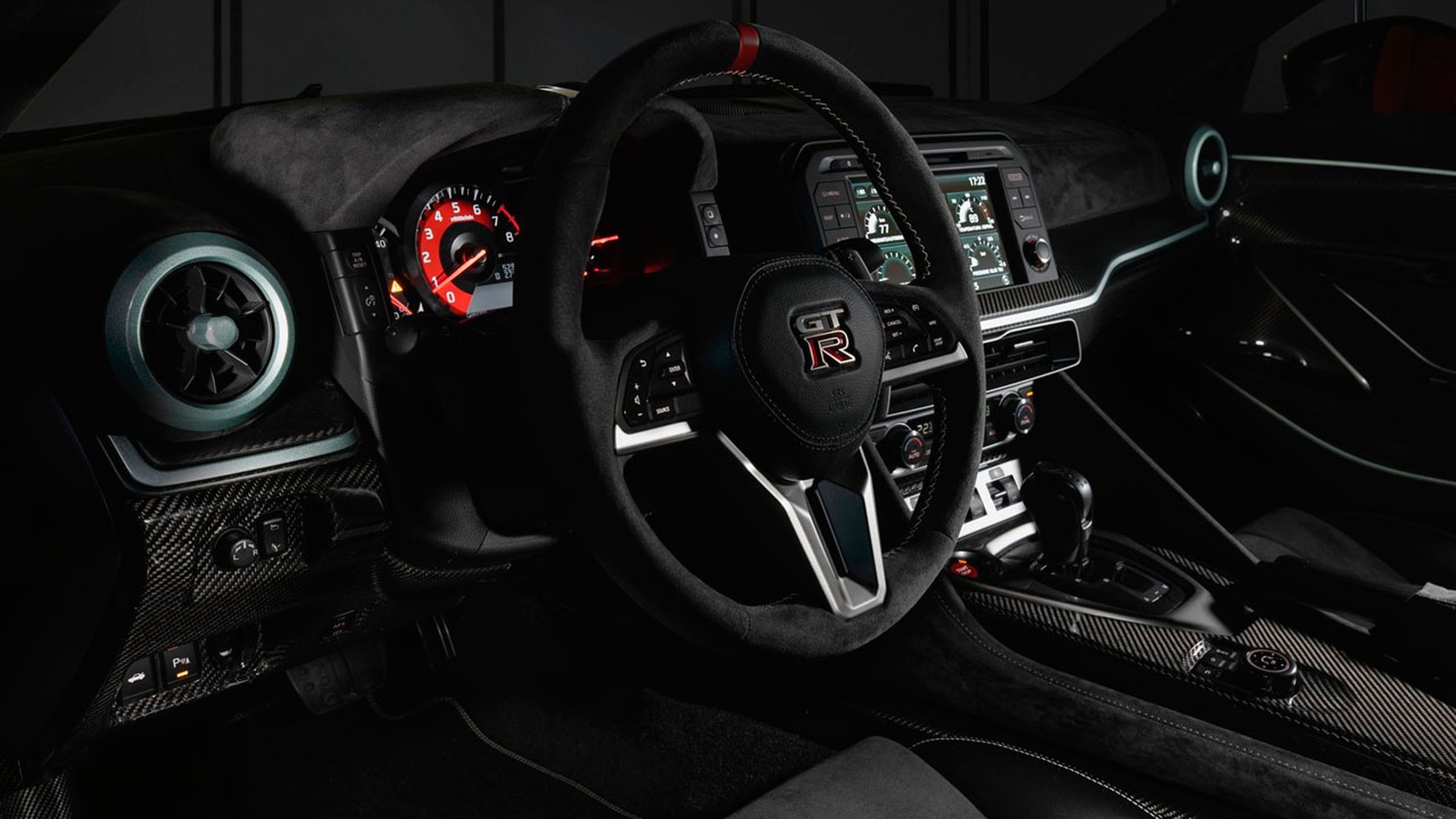 Este es el cockpit actual del Nissan GT-R
