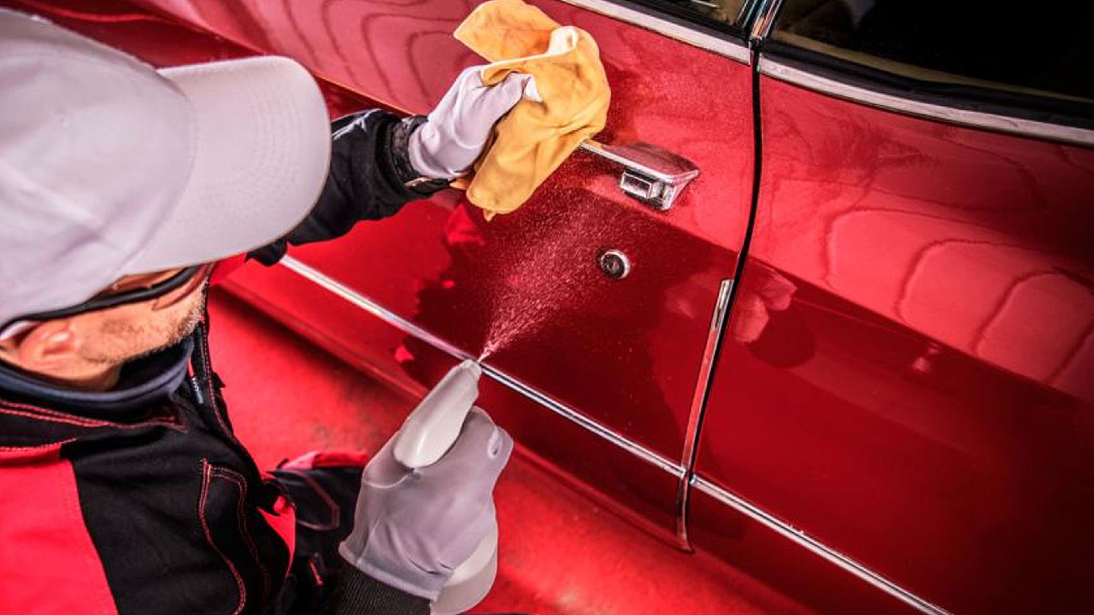 11 cosas que podrías hacer mal al lavar tu auto