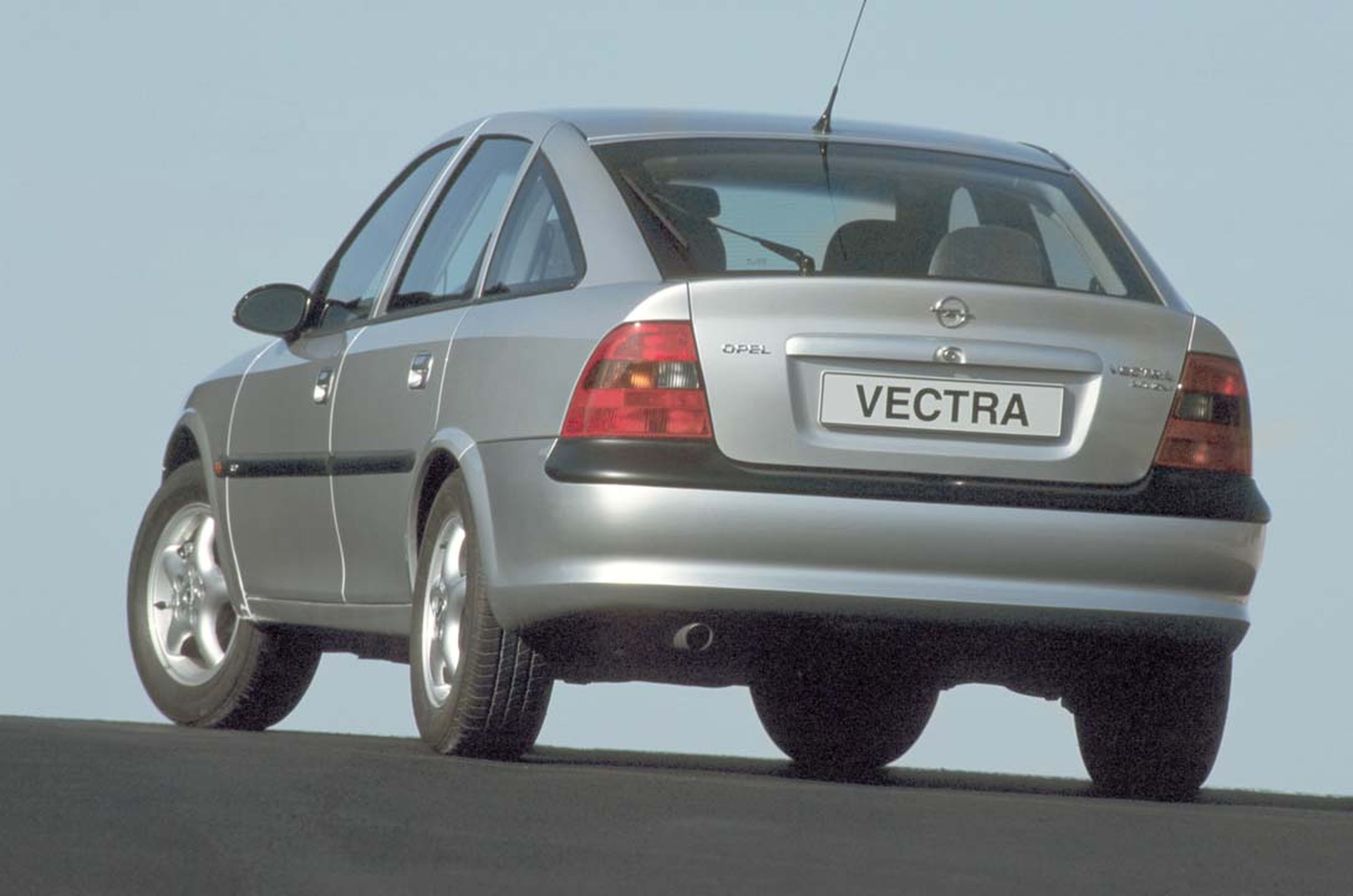 La increíble historia del Opel Vectra