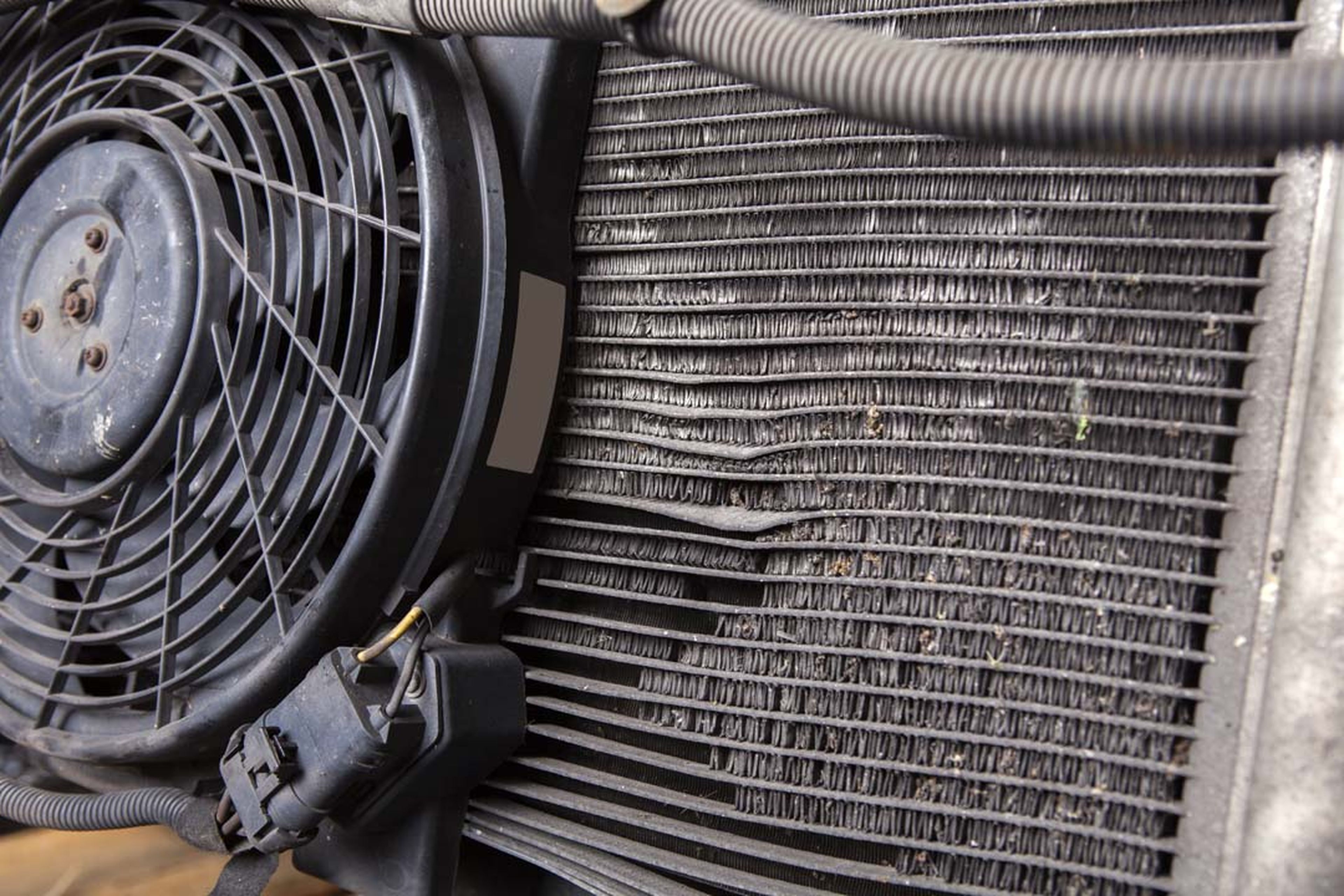 Calefacción del coche: cómo limpiar el radiador - Tyrelastic