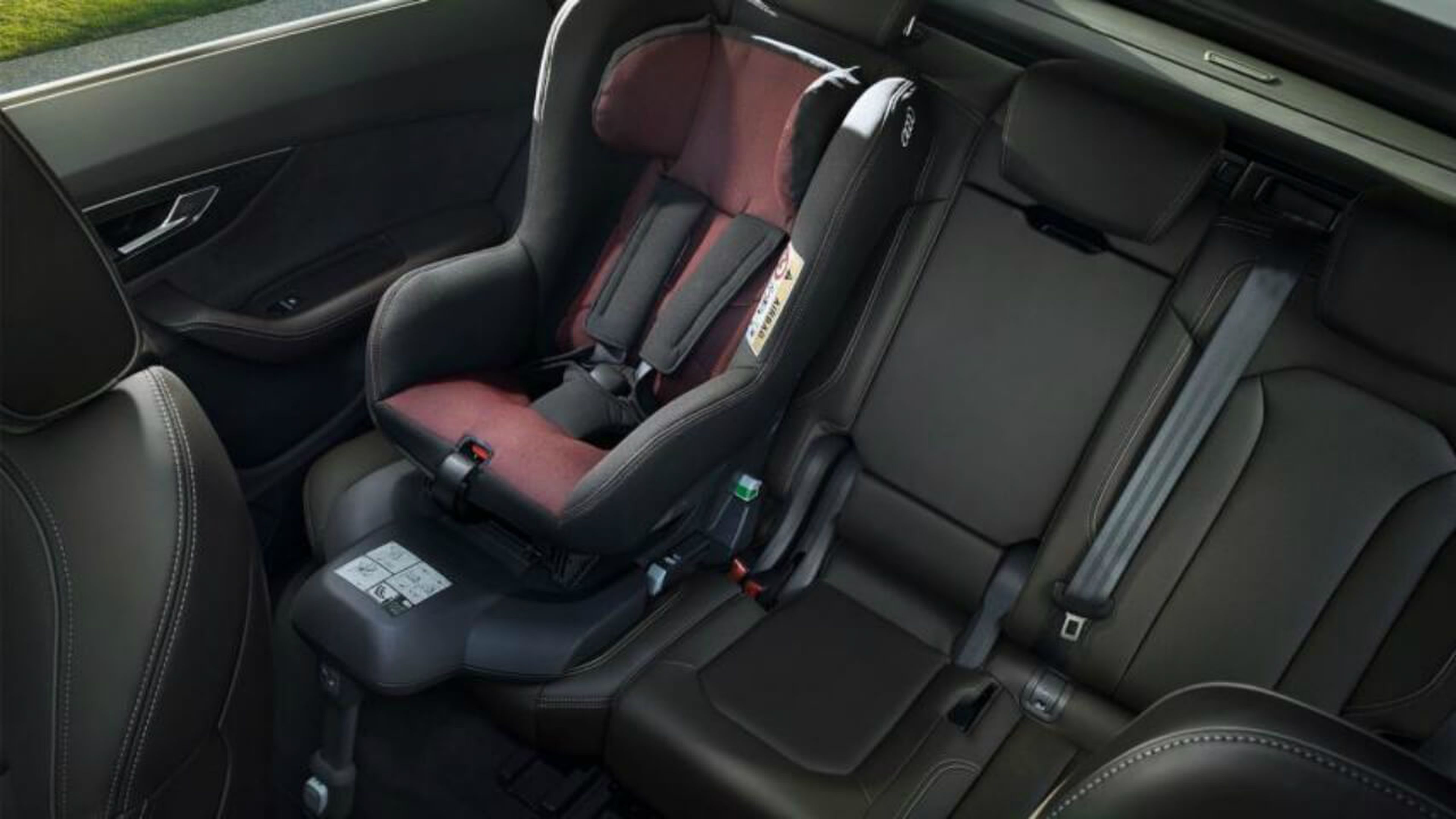 Bébé Confort Axissfix, la silla de auto giratoria que se ajusta a la  normativa i-size.