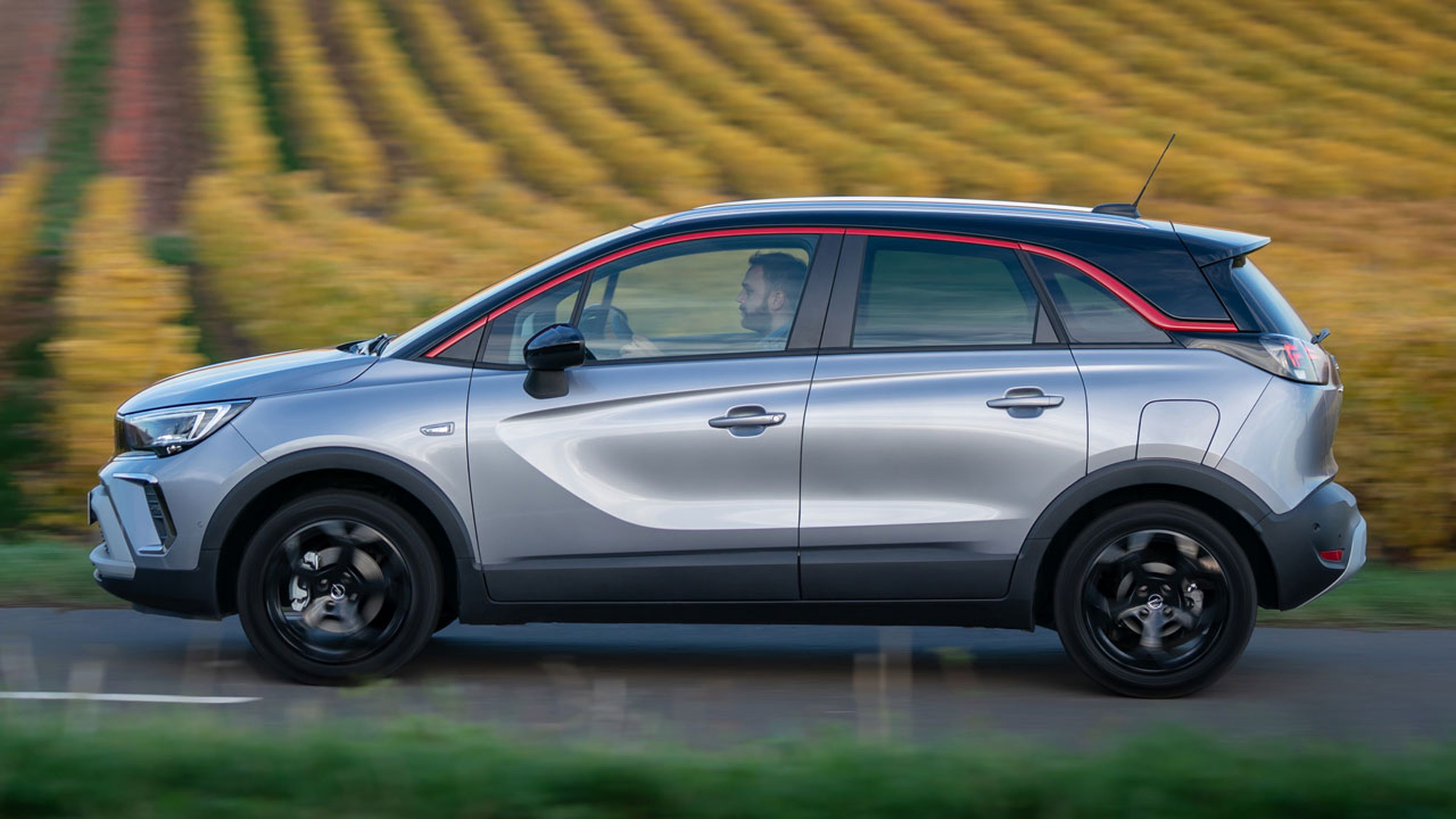 opel-crossland-2021_lateral