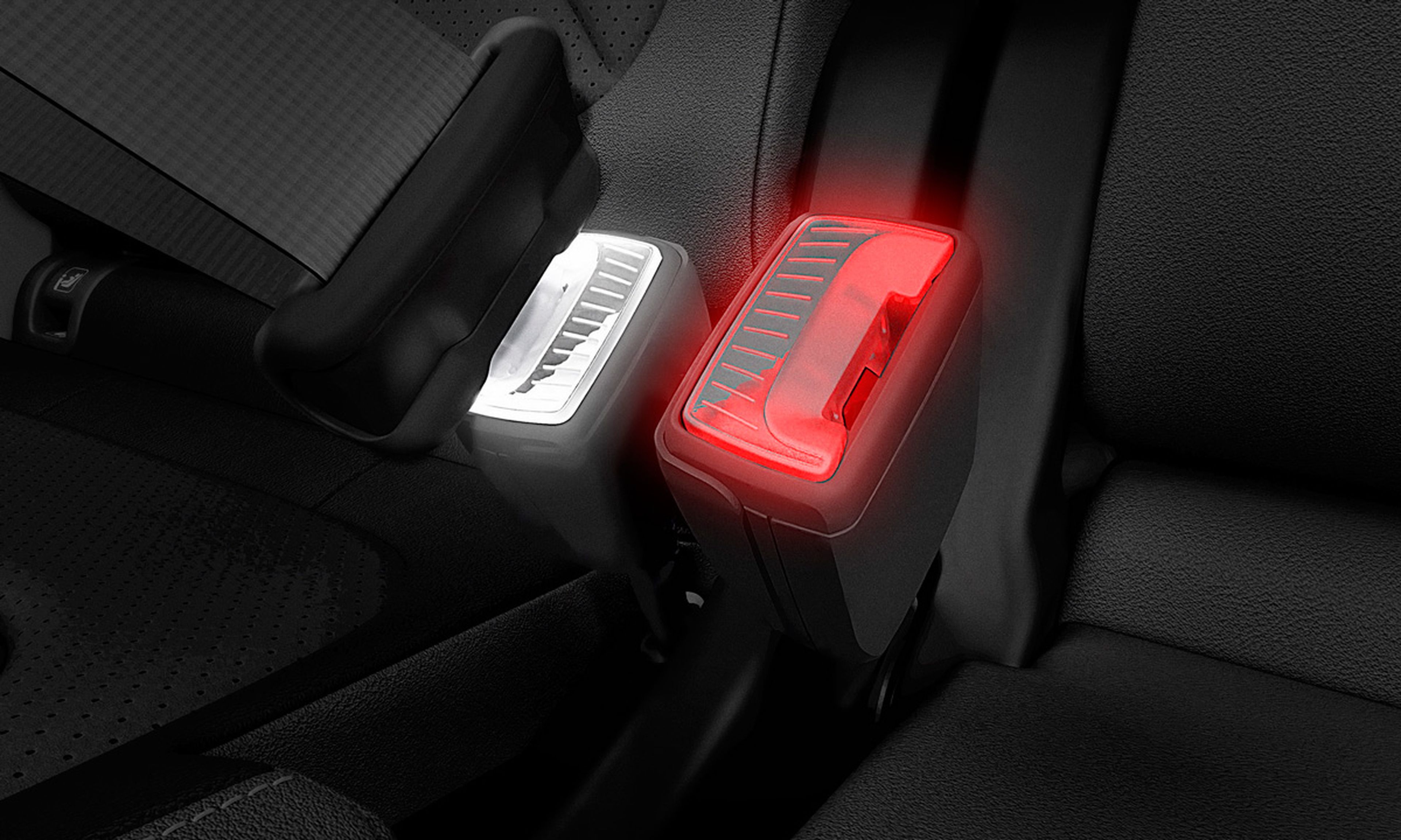 Skoda patenta un cinturón de seguridad inteligente con anclaje iluminado