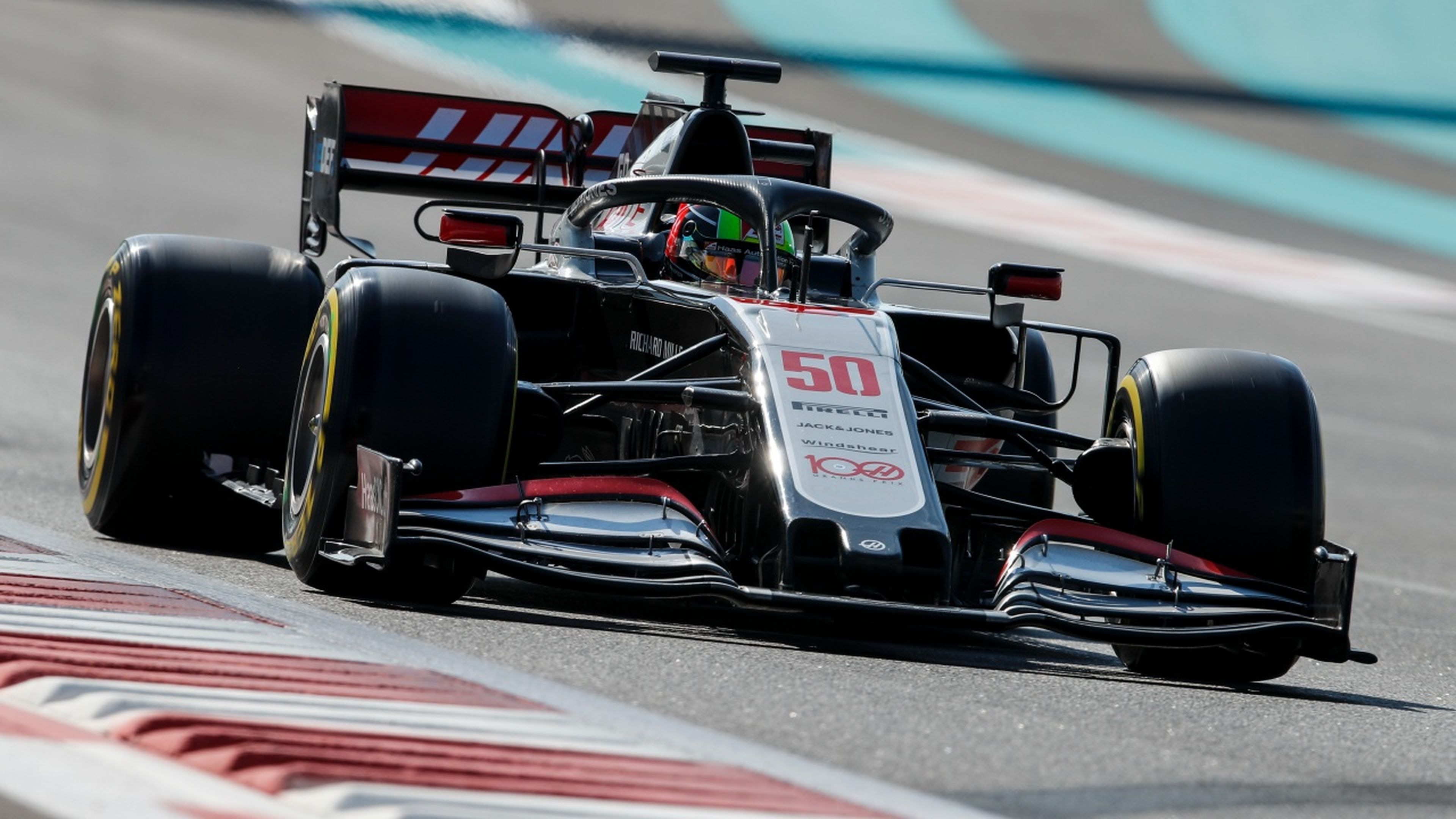 Mick Schumacher en los test de Abu Dhabi