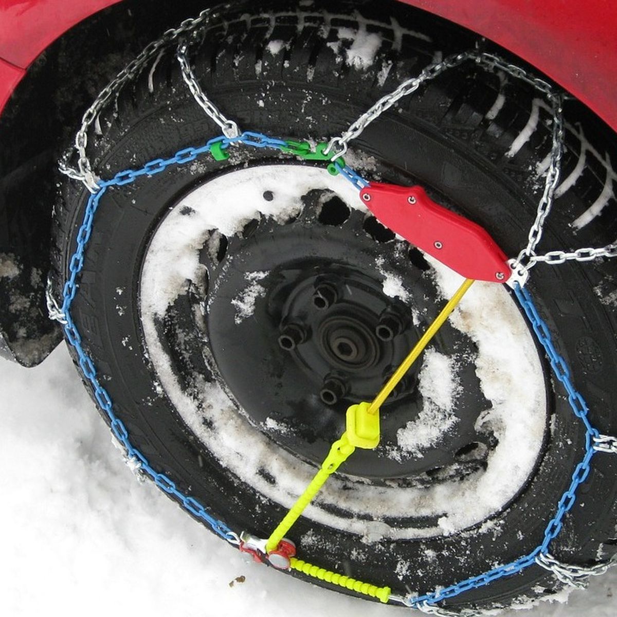 Guía: conoce los tipos de cadenas de nieve que existen para cada coche
