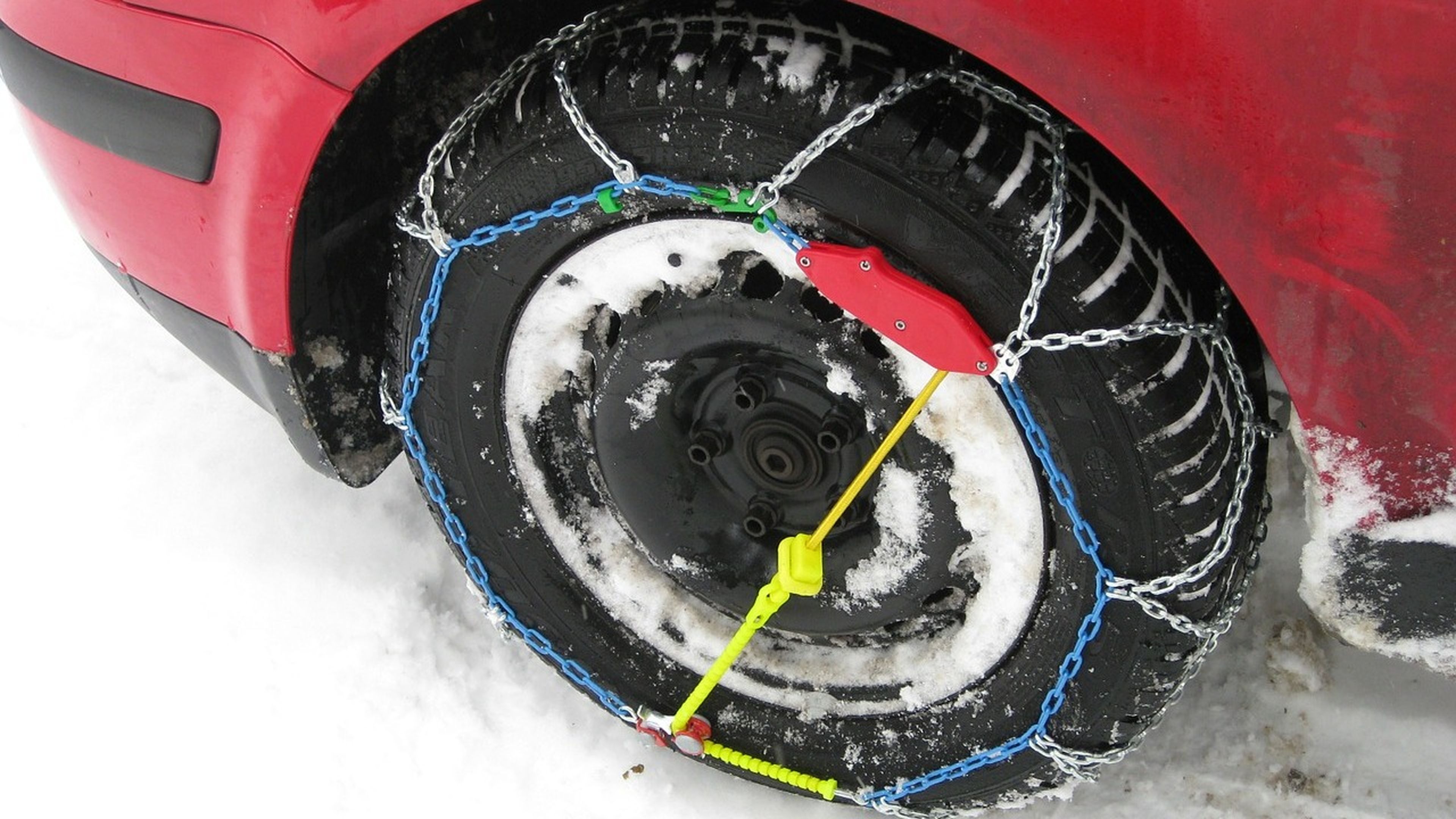 Colocar cadenas: ¿en qué ruedas hay que ponerlas?