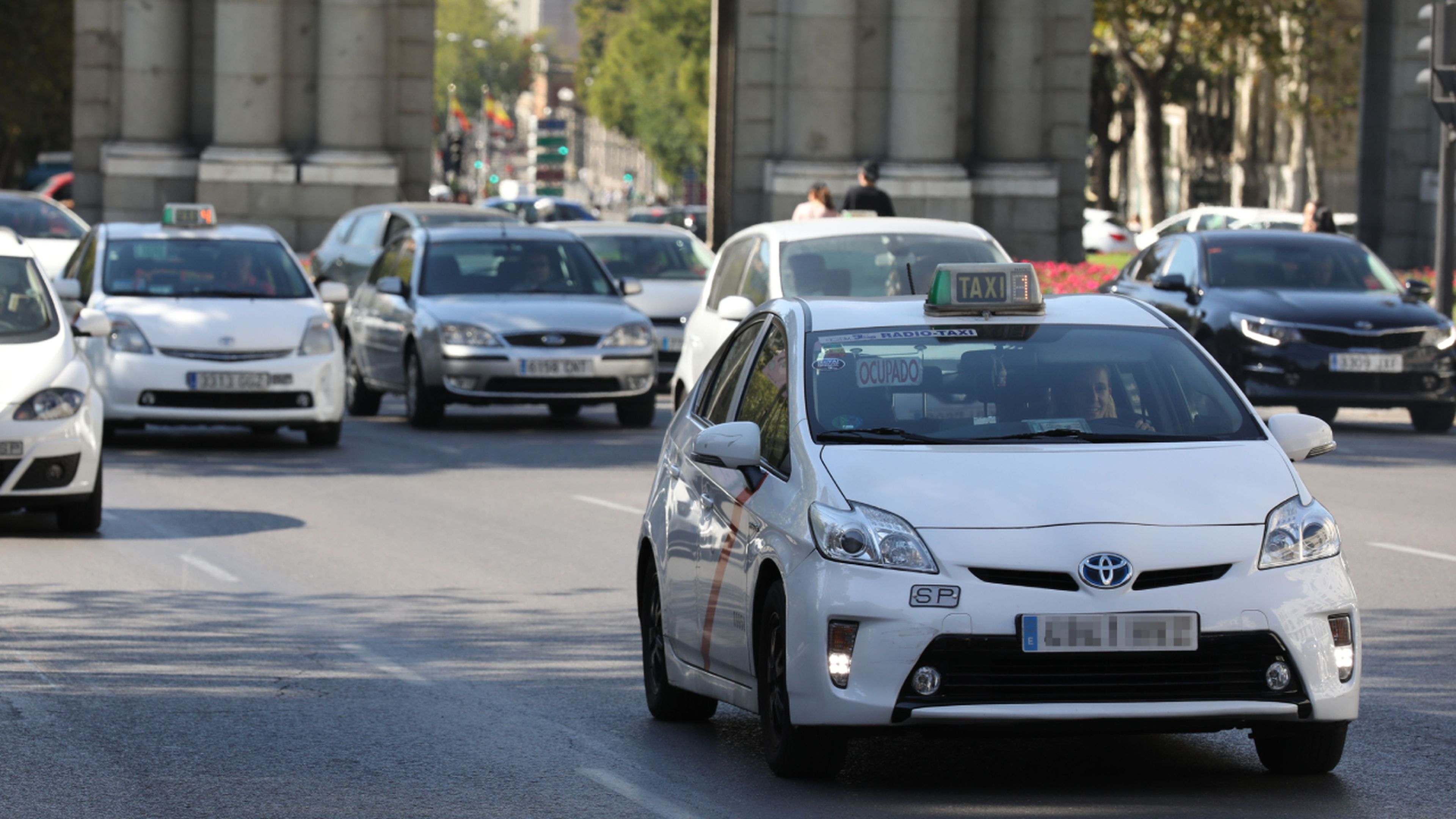 Los taxis de Madrid adoptan las mismas reglas de juego que los VTC