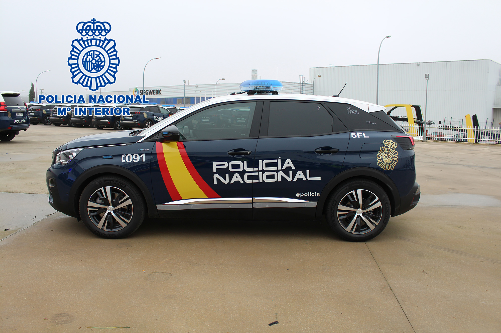 Así es el nuevo coche patrulla iZ de la Policía Nacional