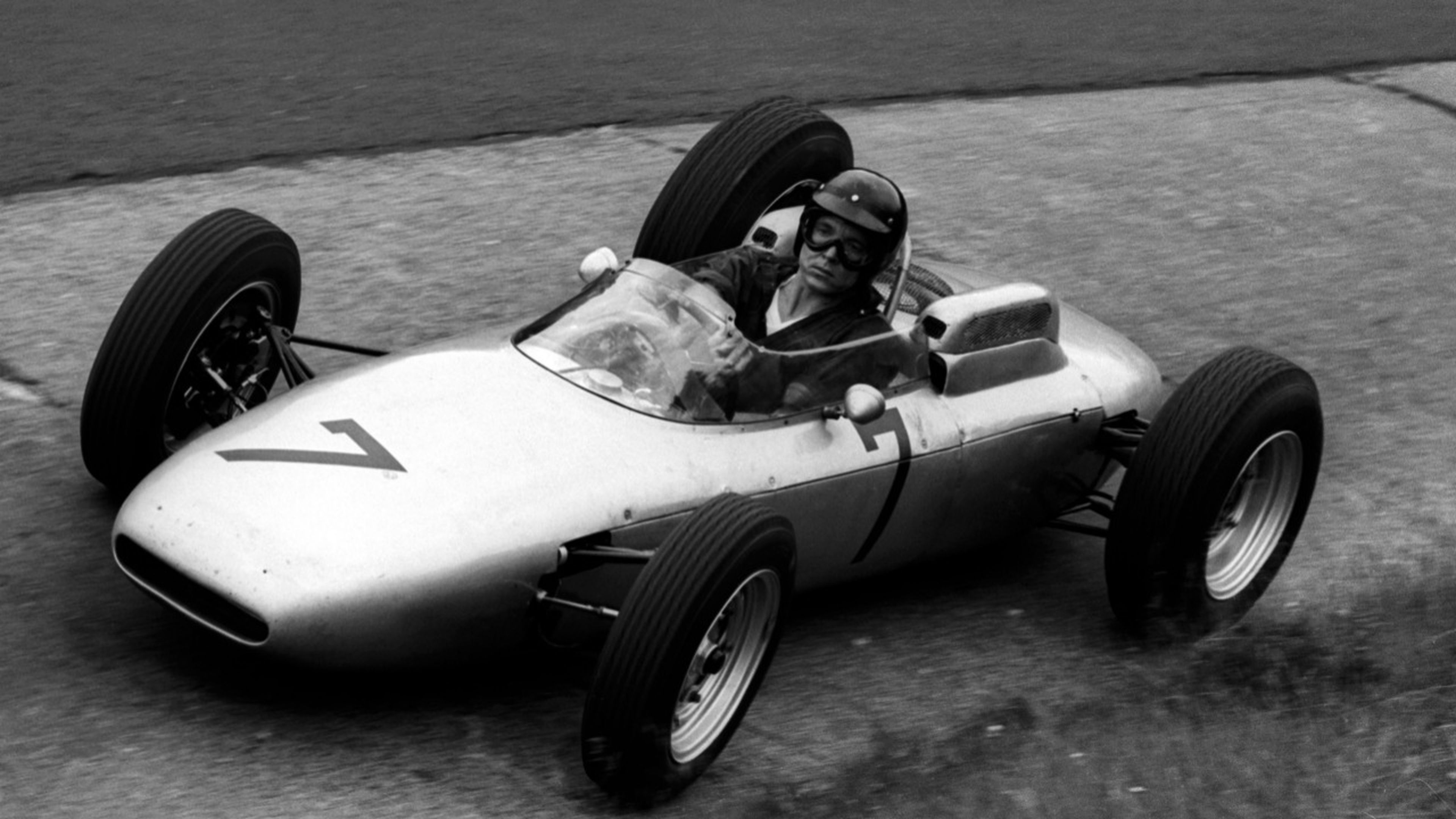 Porsche participó en la F1 en los 50 y 60. En la imagen, Dan Gurney en Nürburgring.
