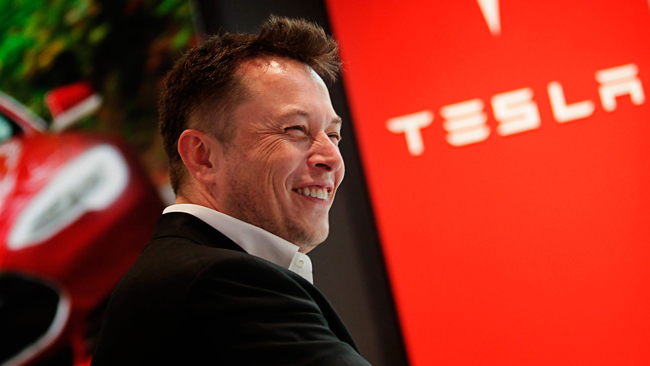 Elon Musk recibe el título de 'Technoking' en Tesla -- Autobild.es