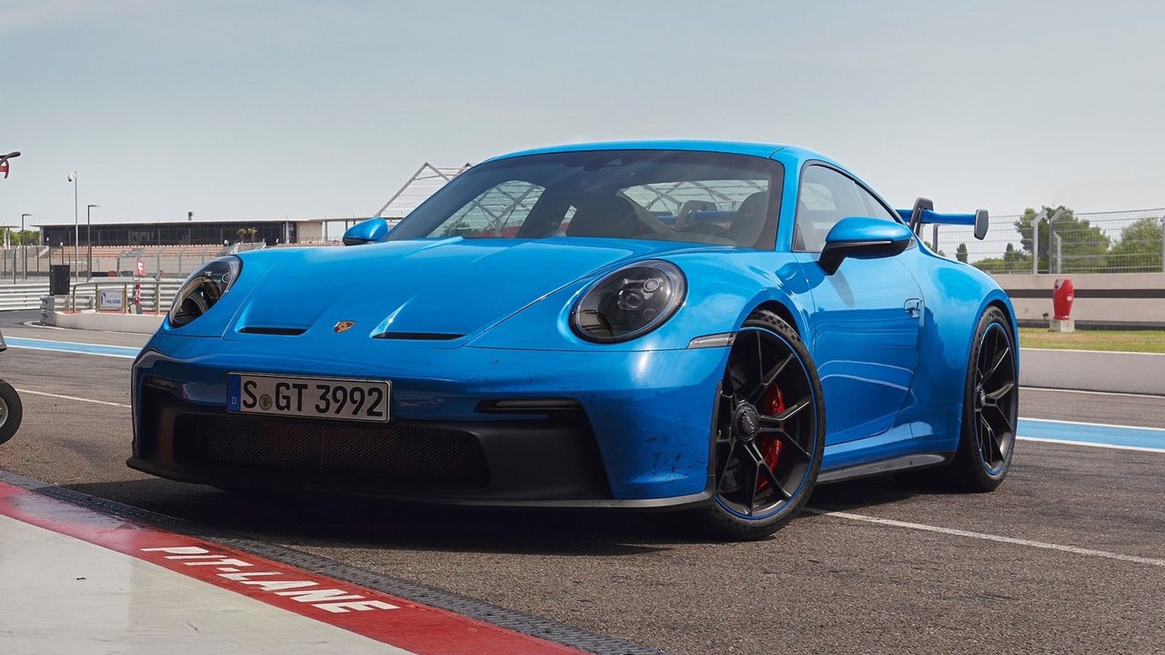 Porsche 911 2021 virtudes defectos