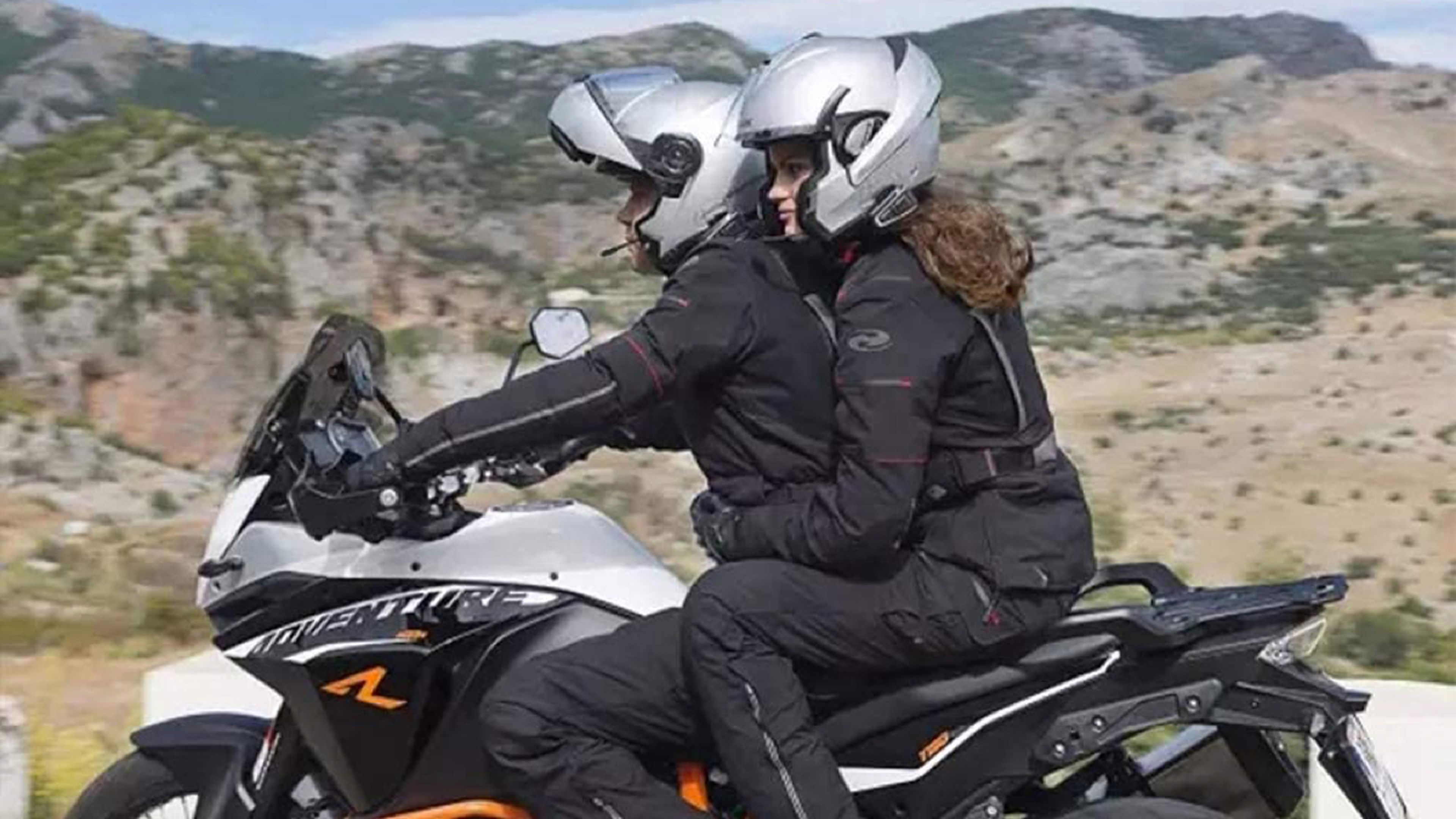 Auriculares manos libres inalámbricos para moto por euros | Auto España