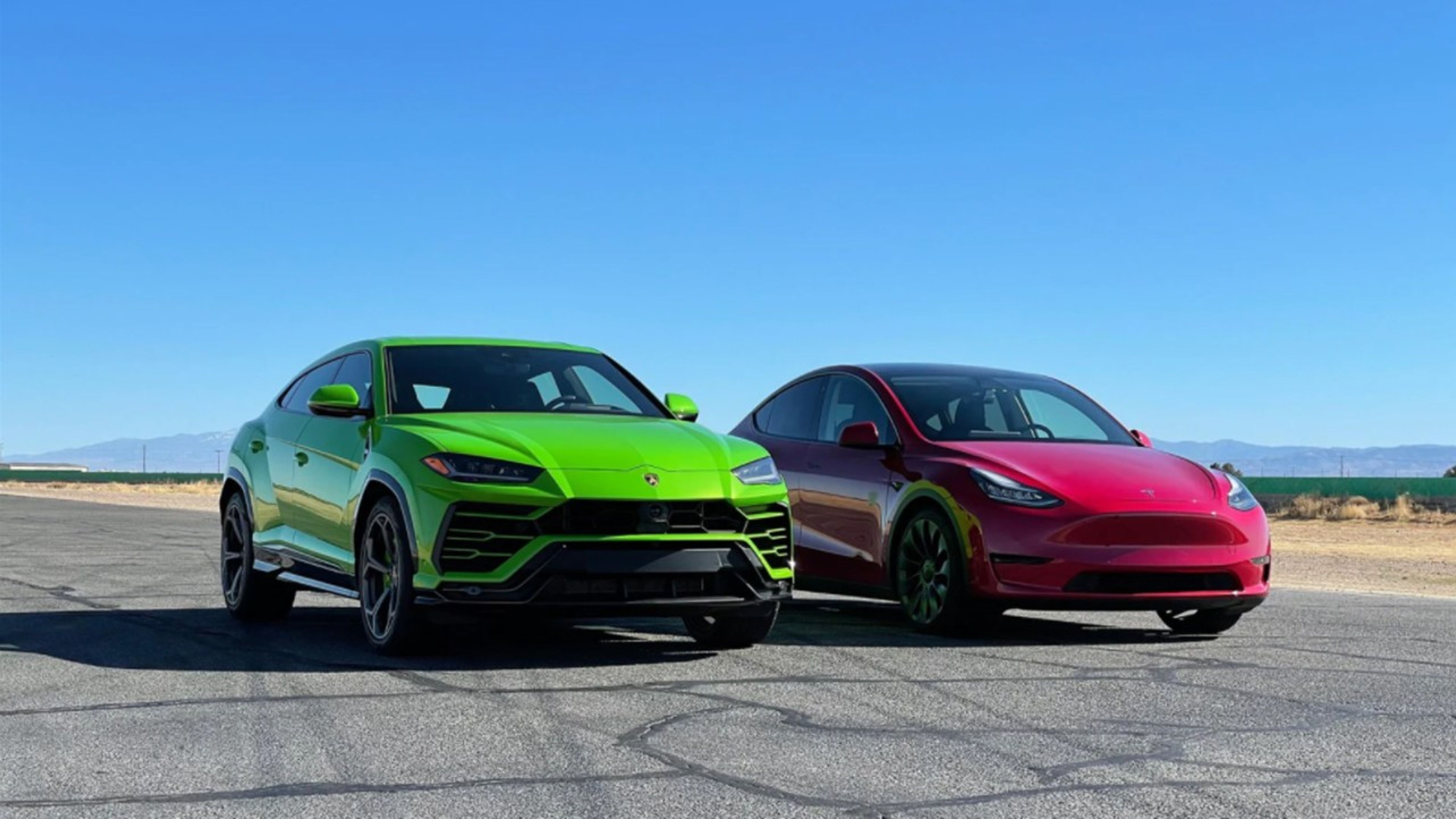 Lamborghini Urus y Tesla Model Y Performance