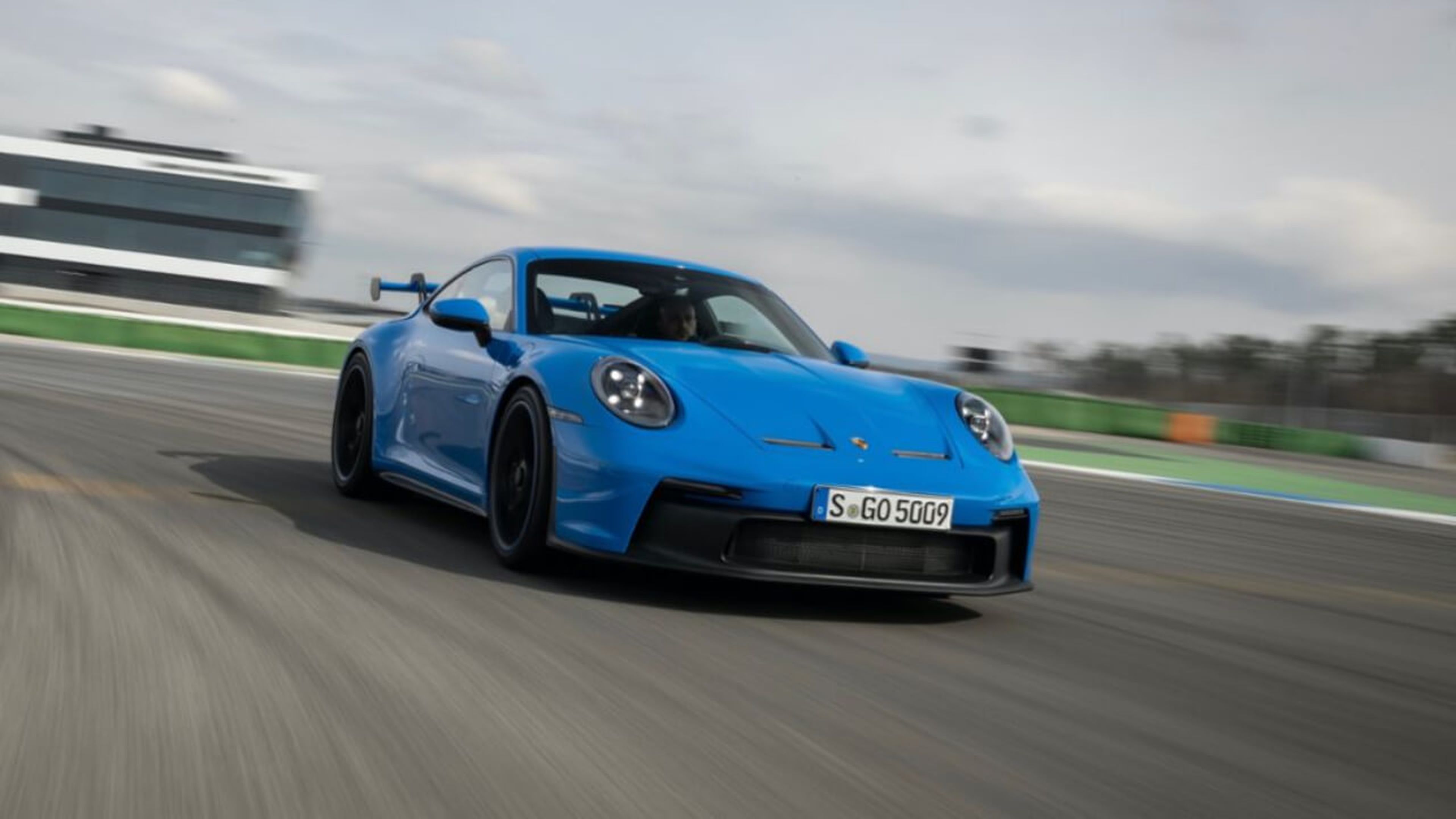 Porsche 911 GT3: 22.000 horas de pruebas a 300 km/h