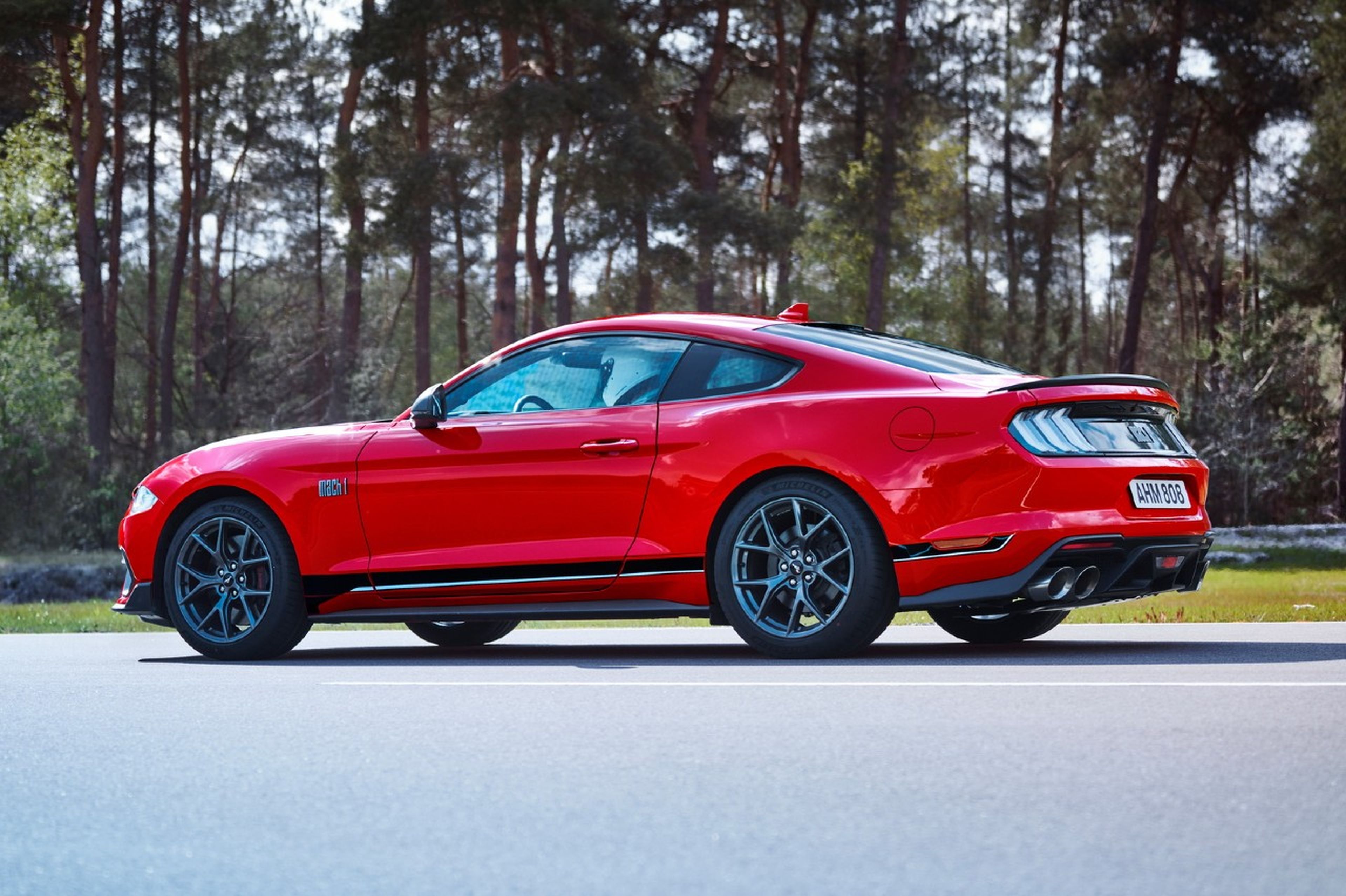 2021 Ford Mustang Mach-1 vista lateral