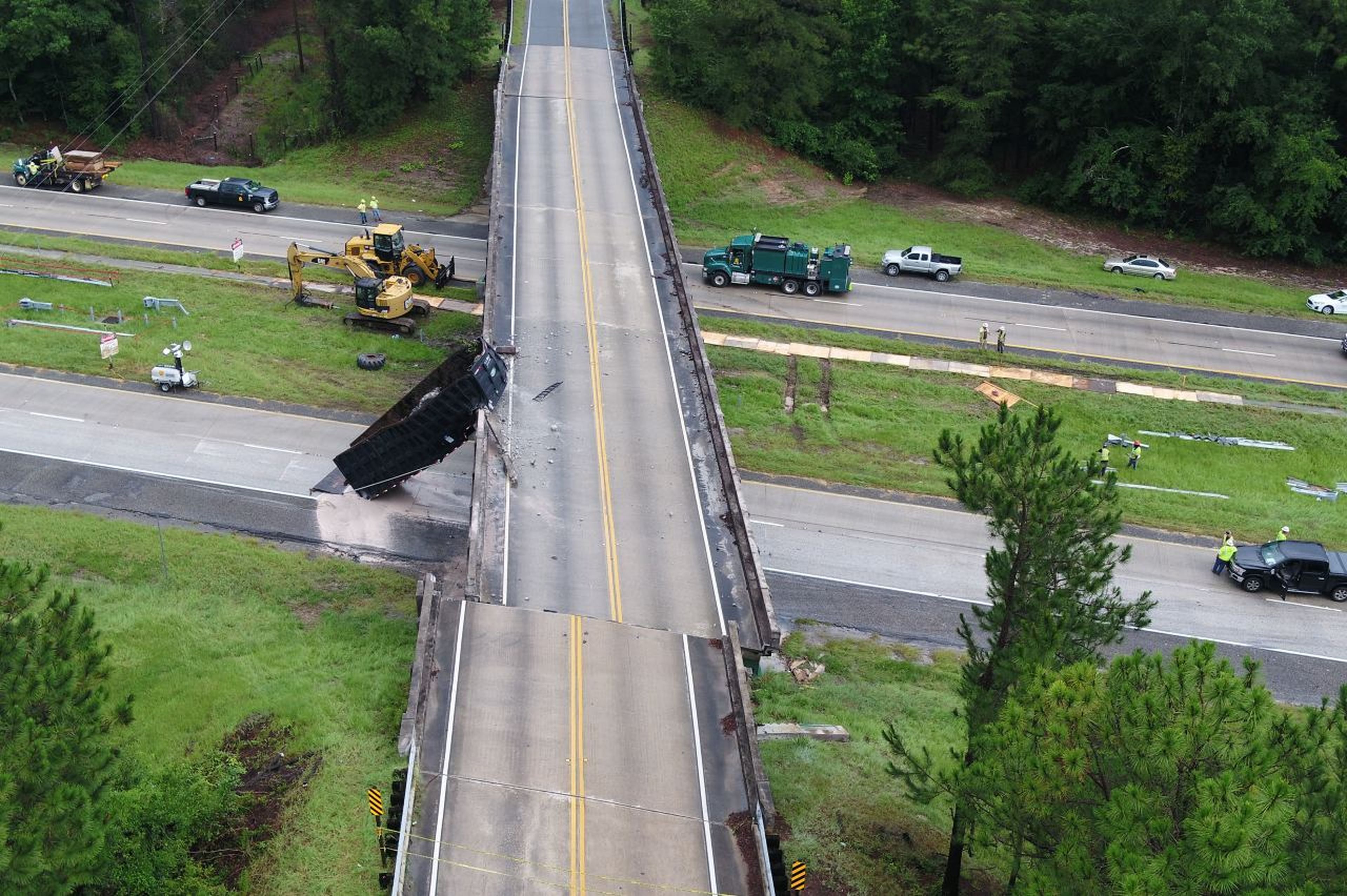 Accidente camión puente