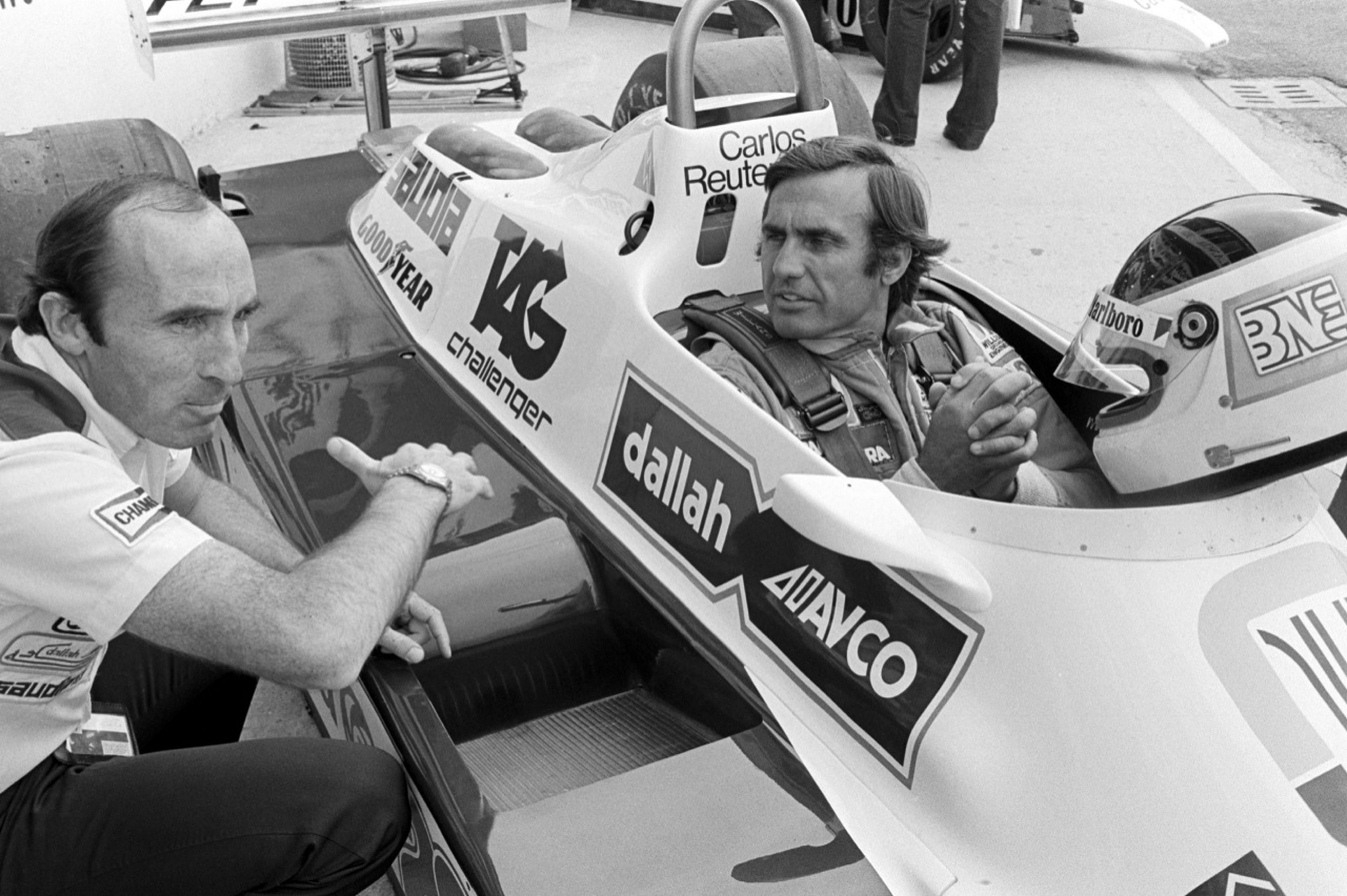 Frank Williams (izquierda) junto a Carlos Reutemann (derecha)