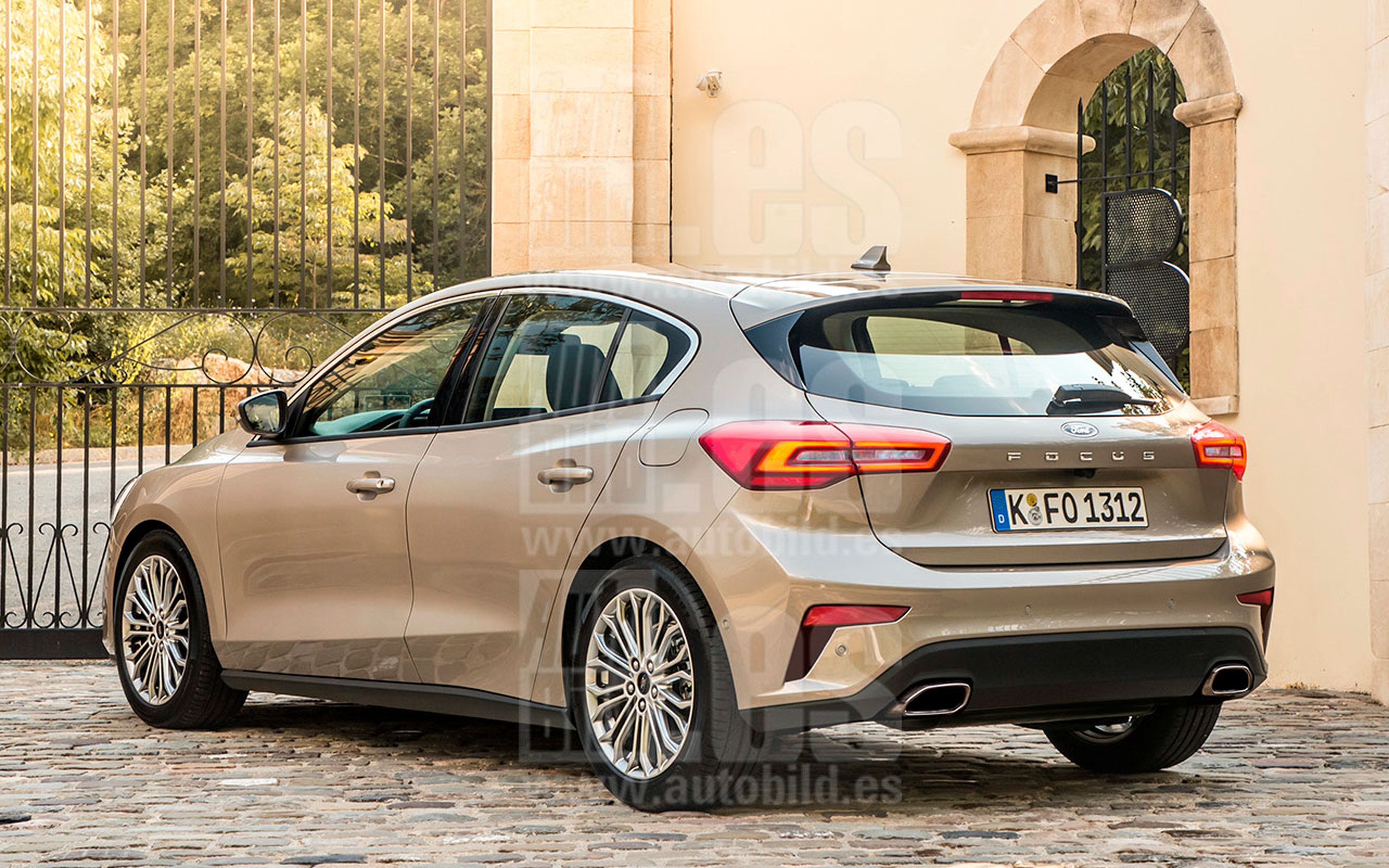 Ford Focus 2022 trasera