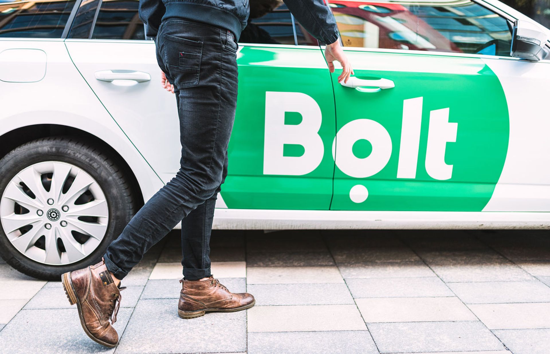 Bolt, así es la nueva aplicación que llega a España para competir con Uber y Cabify