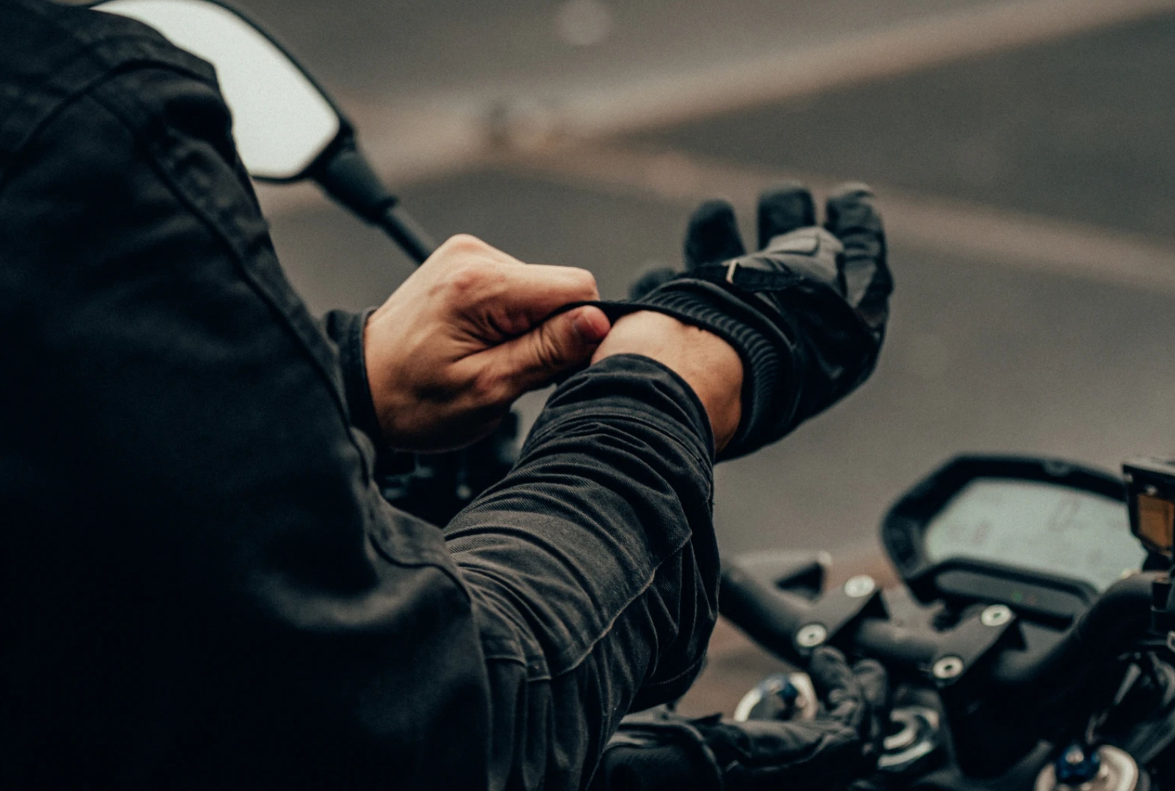 Cría Interconectar insalubre Estos guantes de menos de 20 euros son táctiles y perfectos para moto |  Auto Bild España