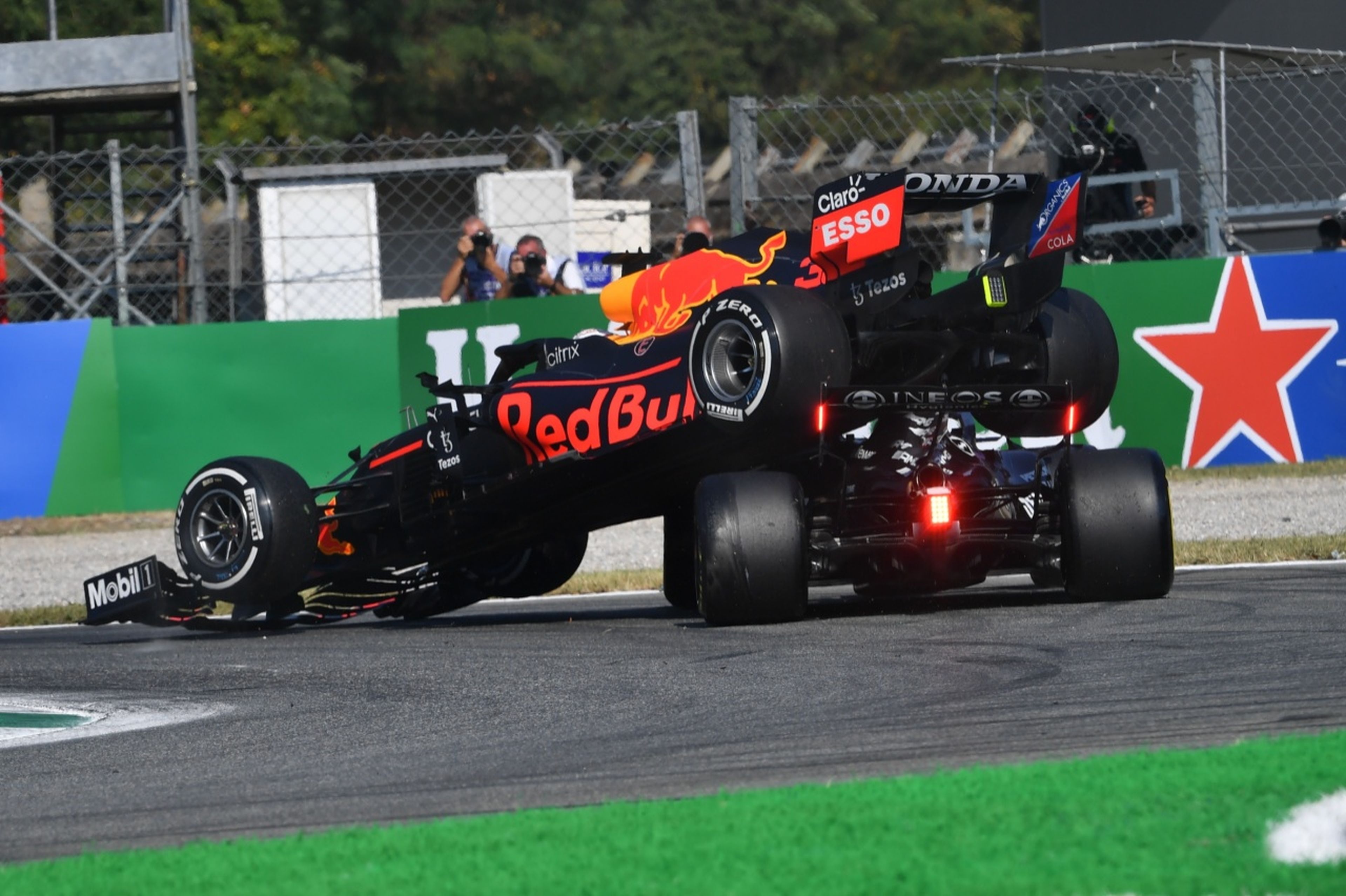 Accidente Hamilton y Verstappen Monza