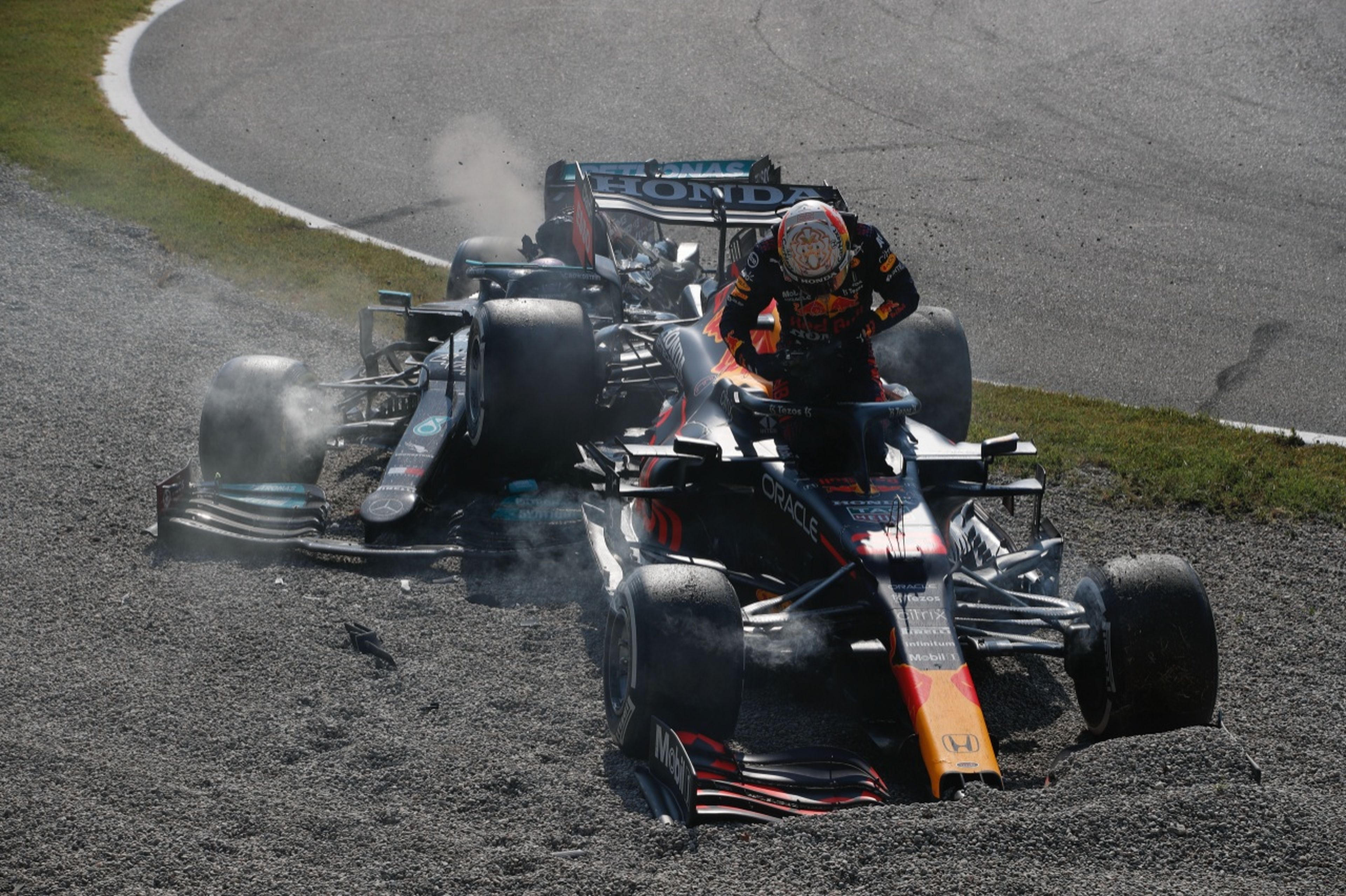 Accidente de Verstappen y Hamilton en Monza