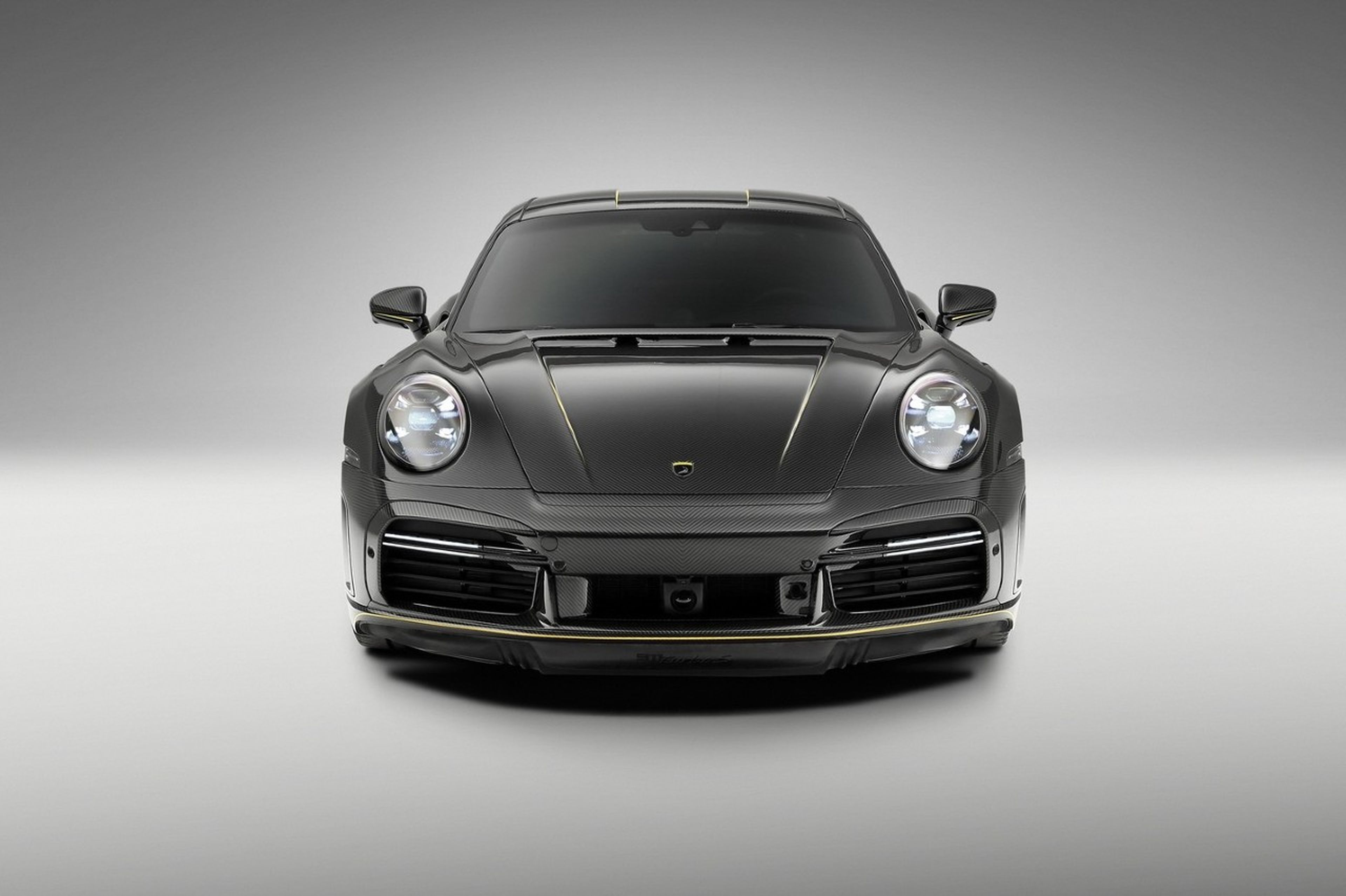 TopCar viste de fibra de carbono al Porsche 911 Turbo S