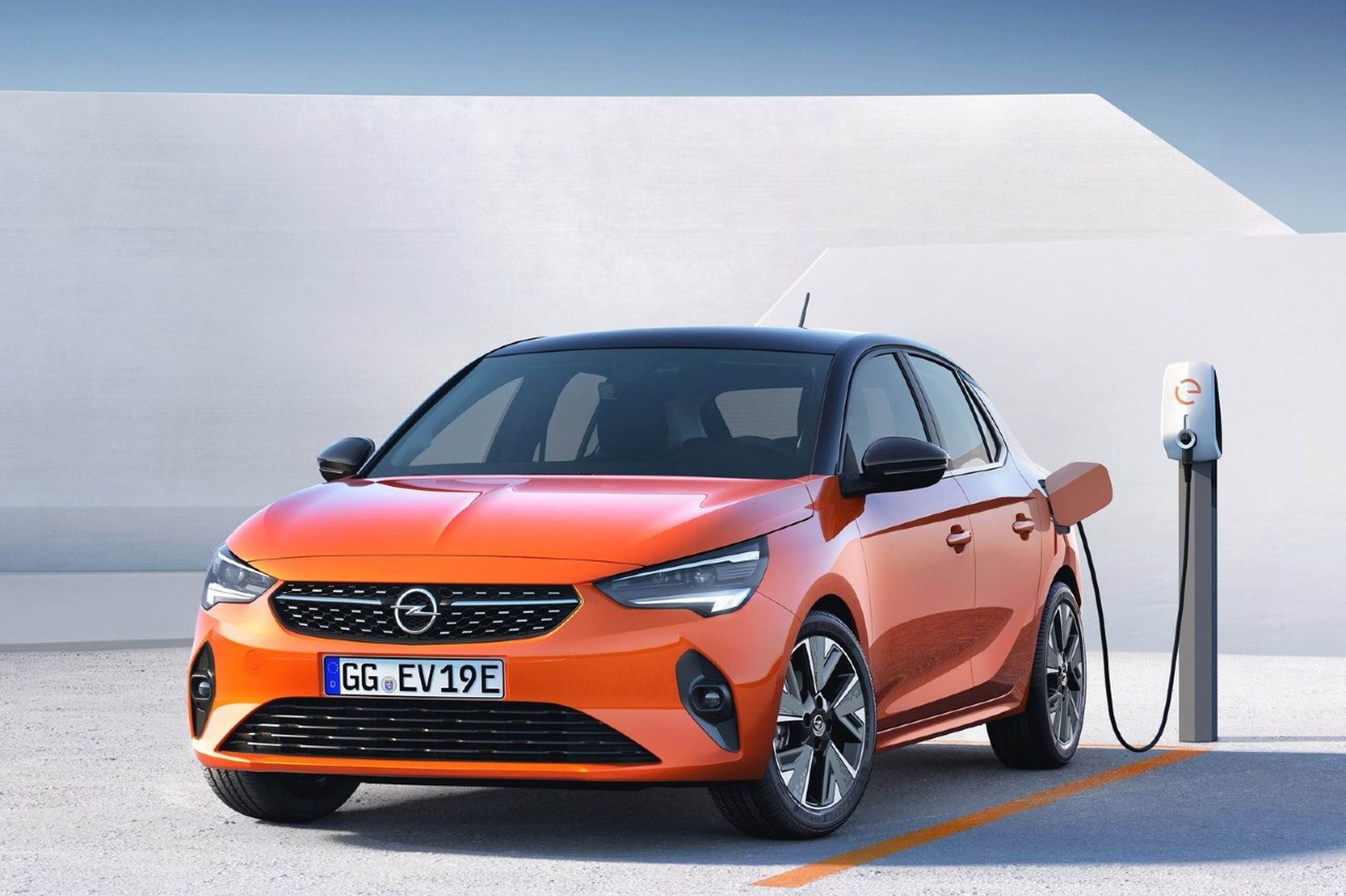 El Opel Corsa-e tiene un motor eléctrico de 136 CV y 337 km de autonomía