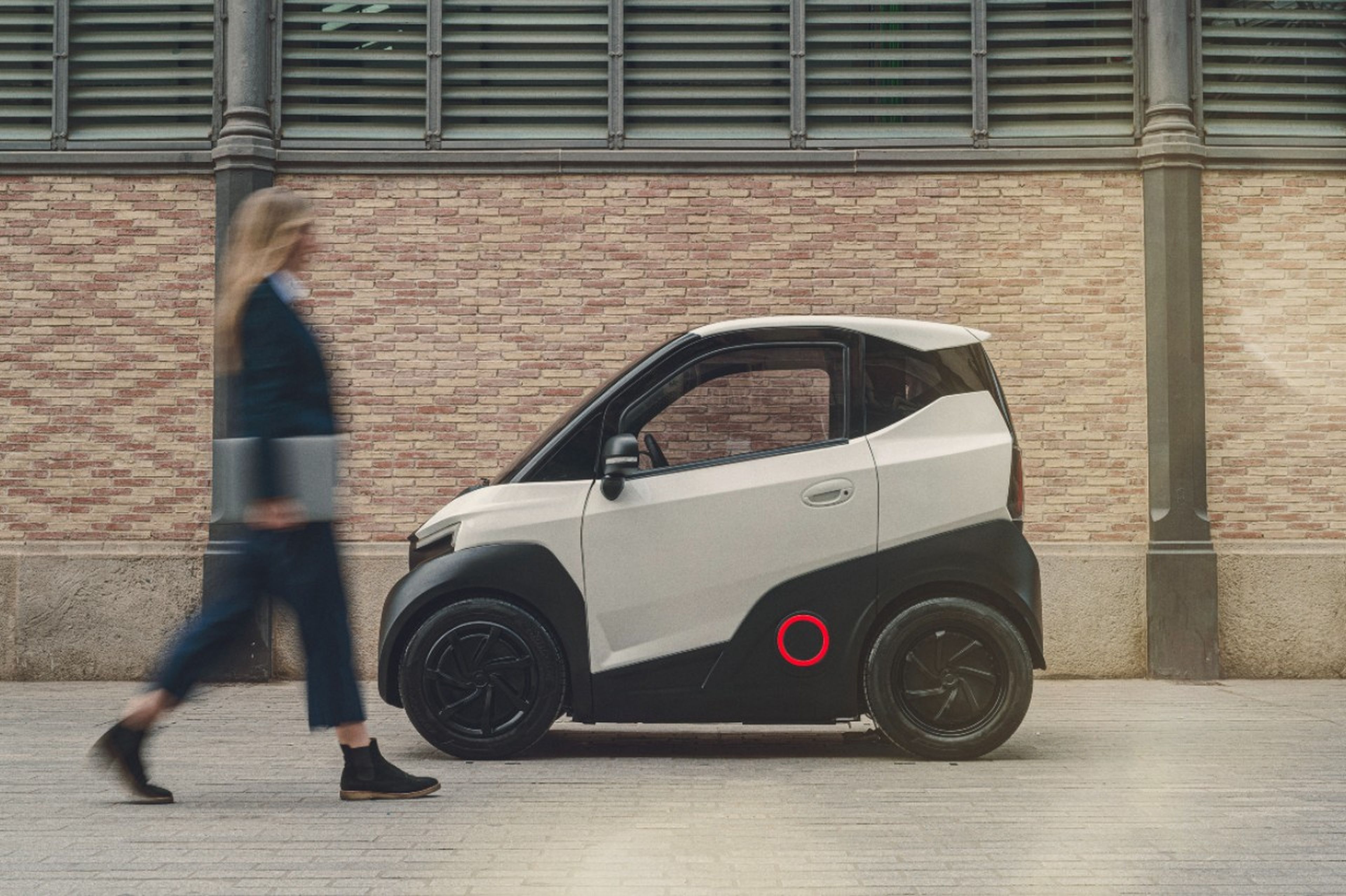 Silence S04, a very small and connected urban electric car