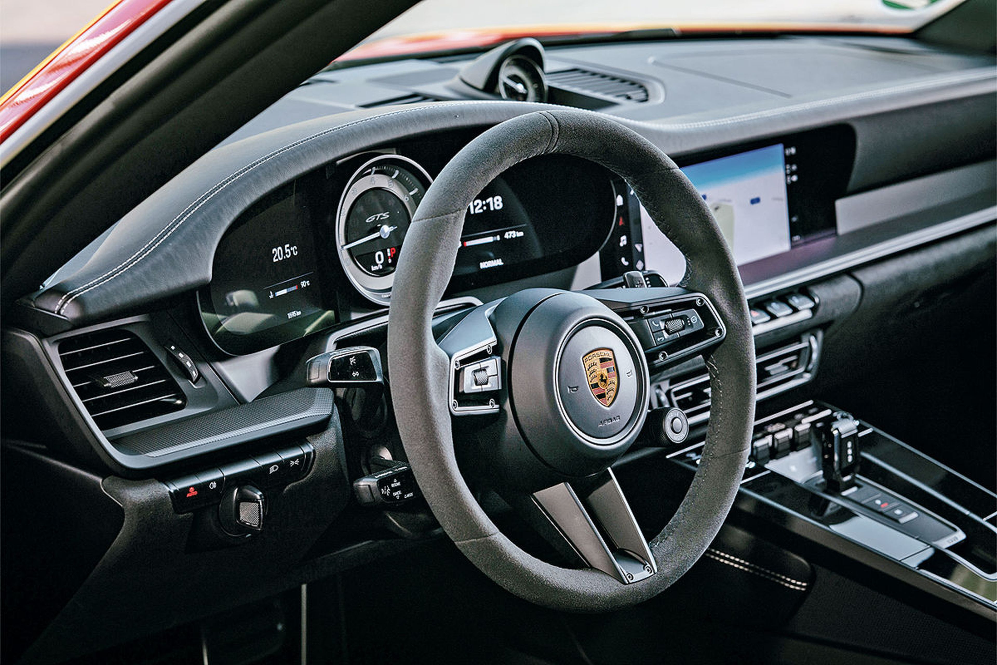 Cockpit 911 GTS