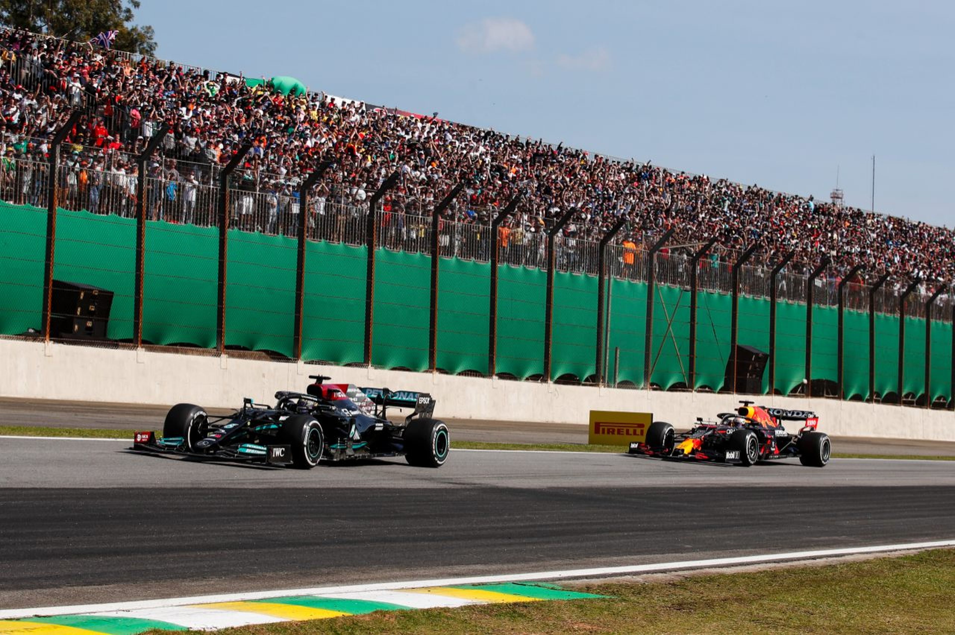 Lewis Hamilton y Verstappen brasil