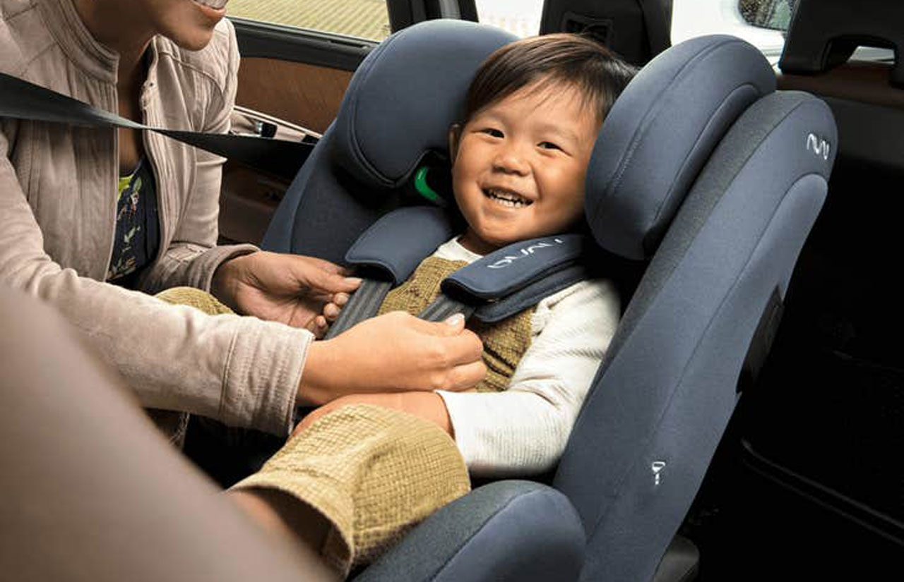 damnificados Suponer salchicha 4 errores que cometen los padres al elegir o montar la silla de coche de  sus hijos -- Autobild.es