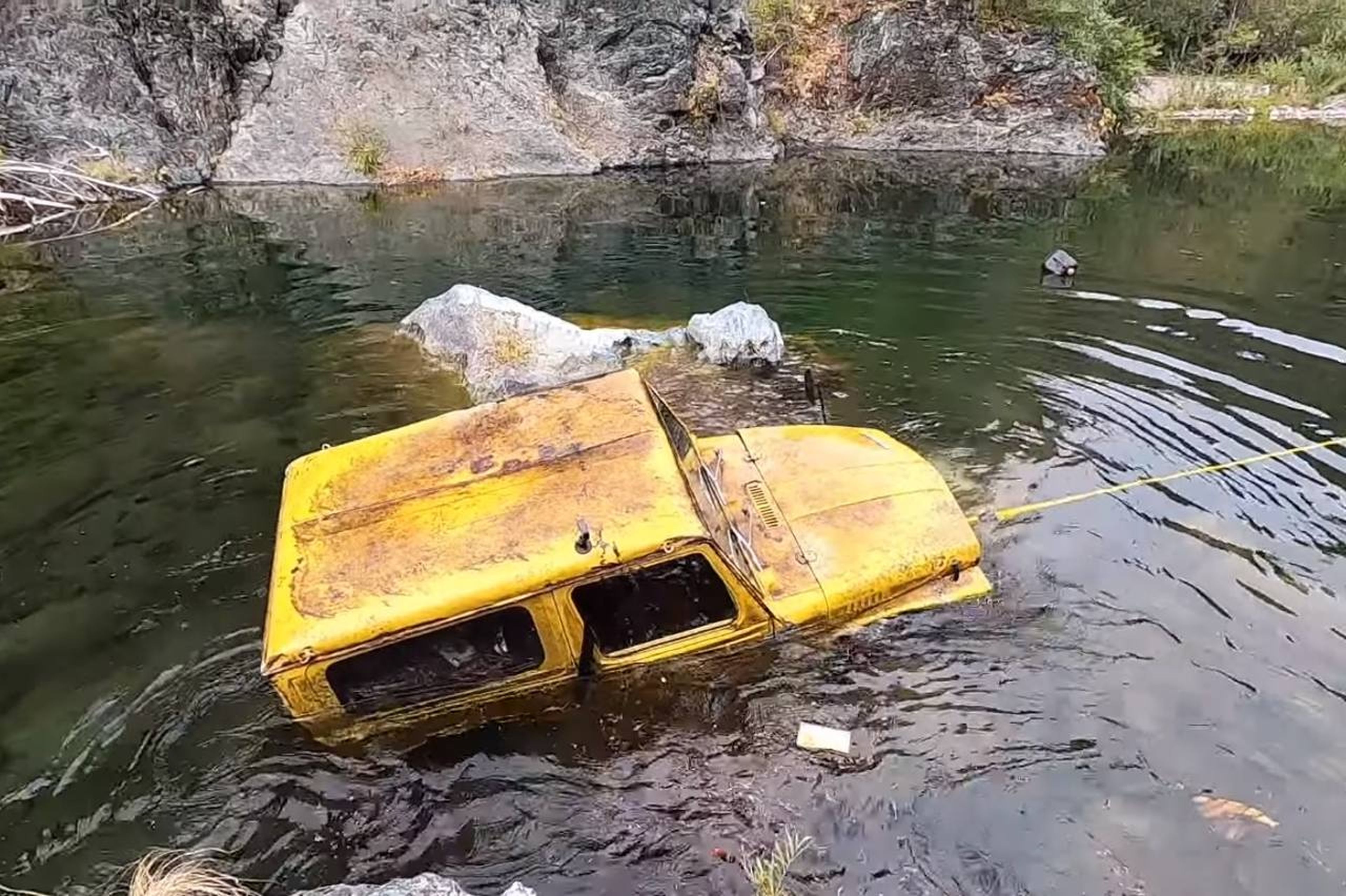 Suzuki Jimny rescatado
