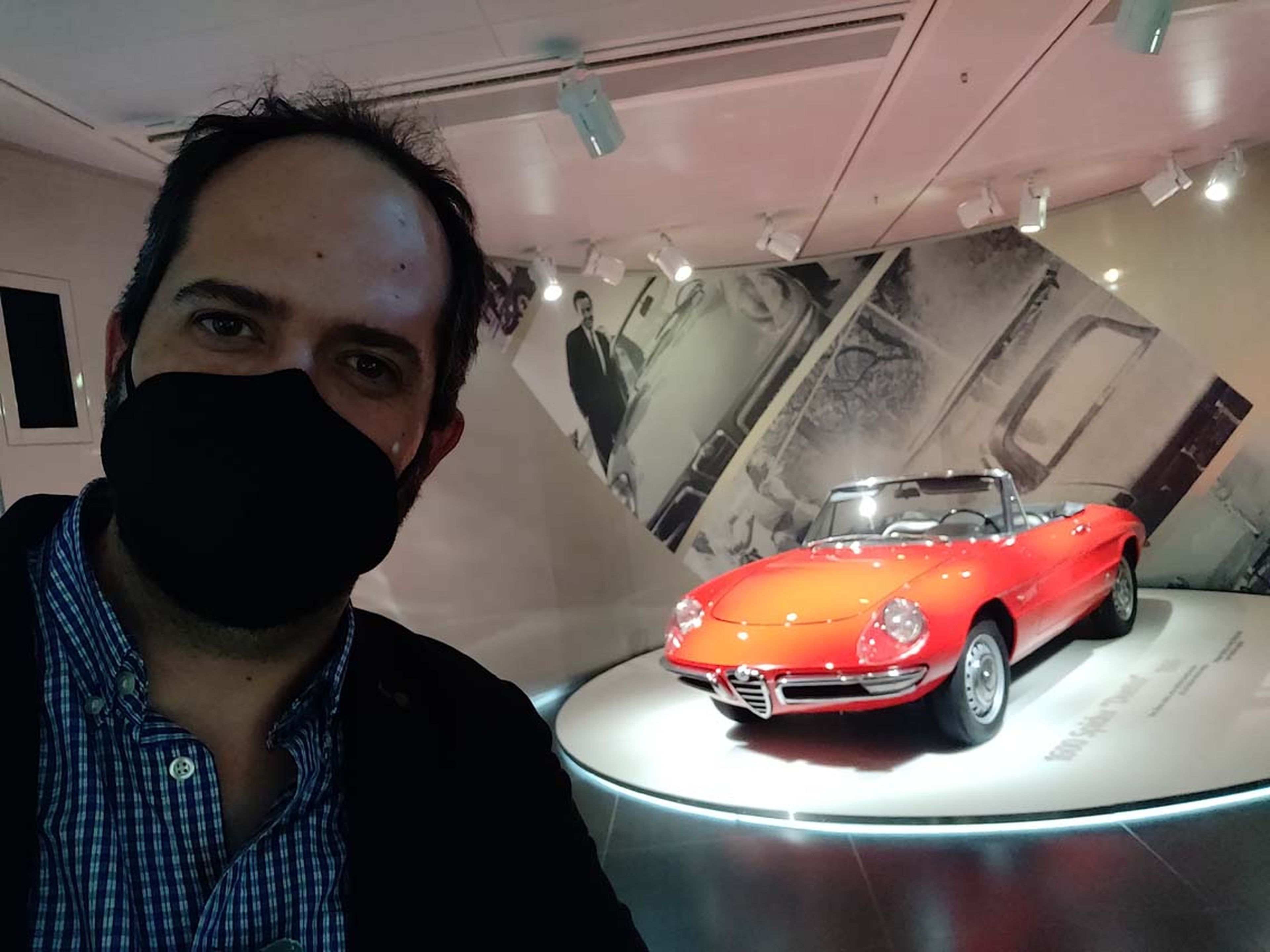 Desde la sombra del Museo, nosotros también soñamos con coches como un nuevo Spider que dé brillo a la nueva Alfa Romeo...