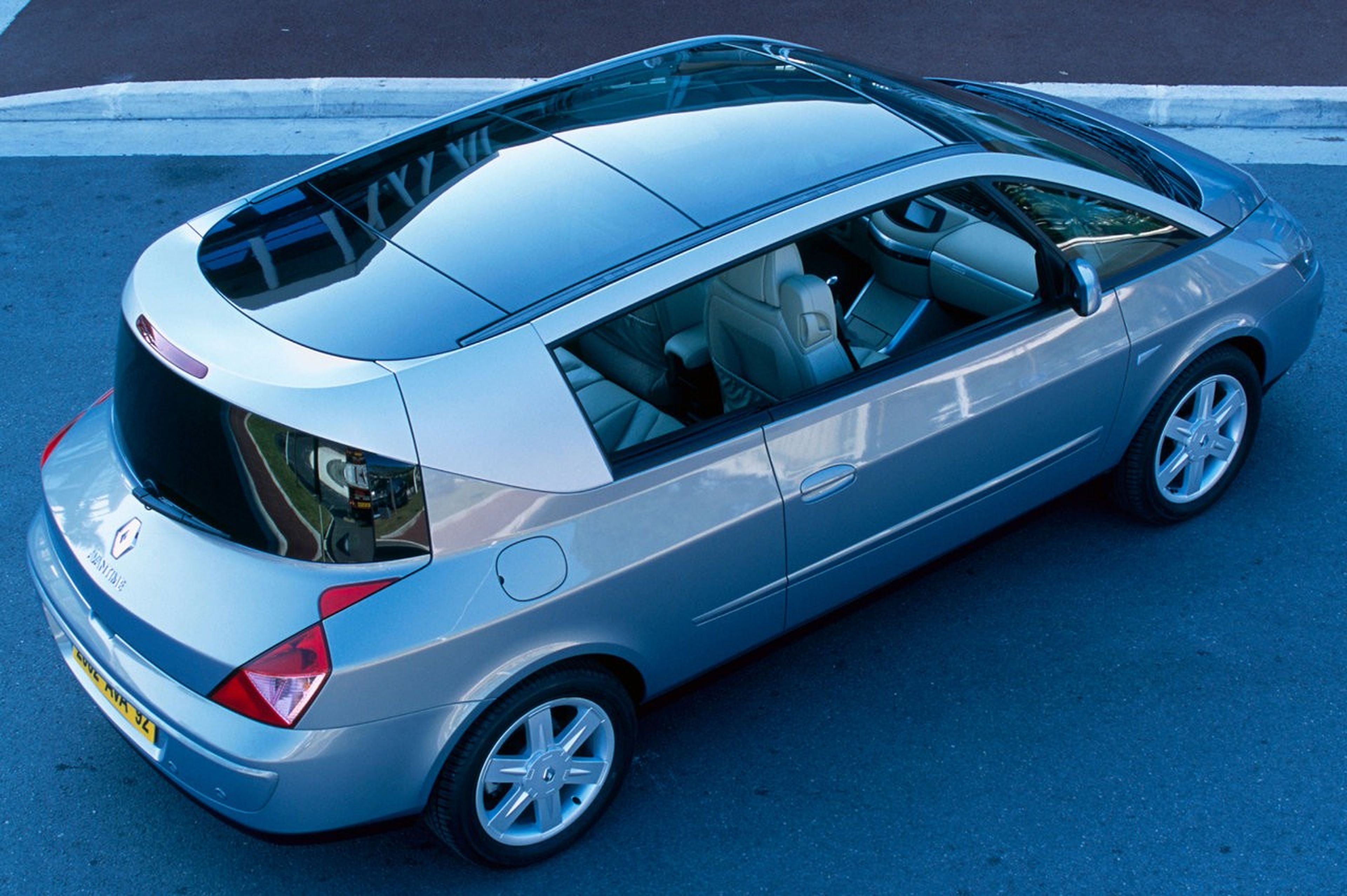 El Renault Avantime mezclaba los conceptos de monovolumen y coupé