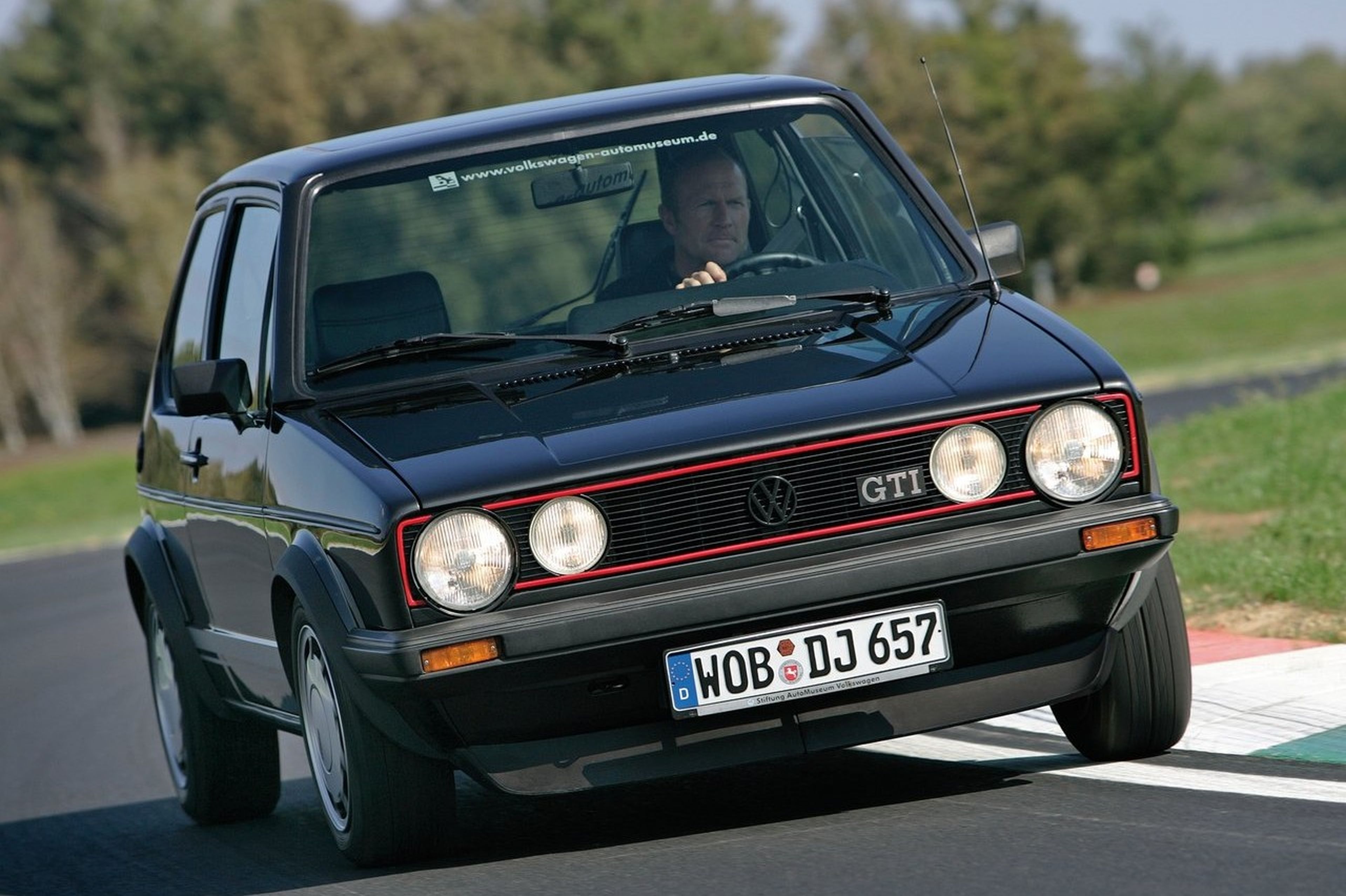 El Volkswagen Golf popularizó el segmento de los deportivos pequeños y ligeros.