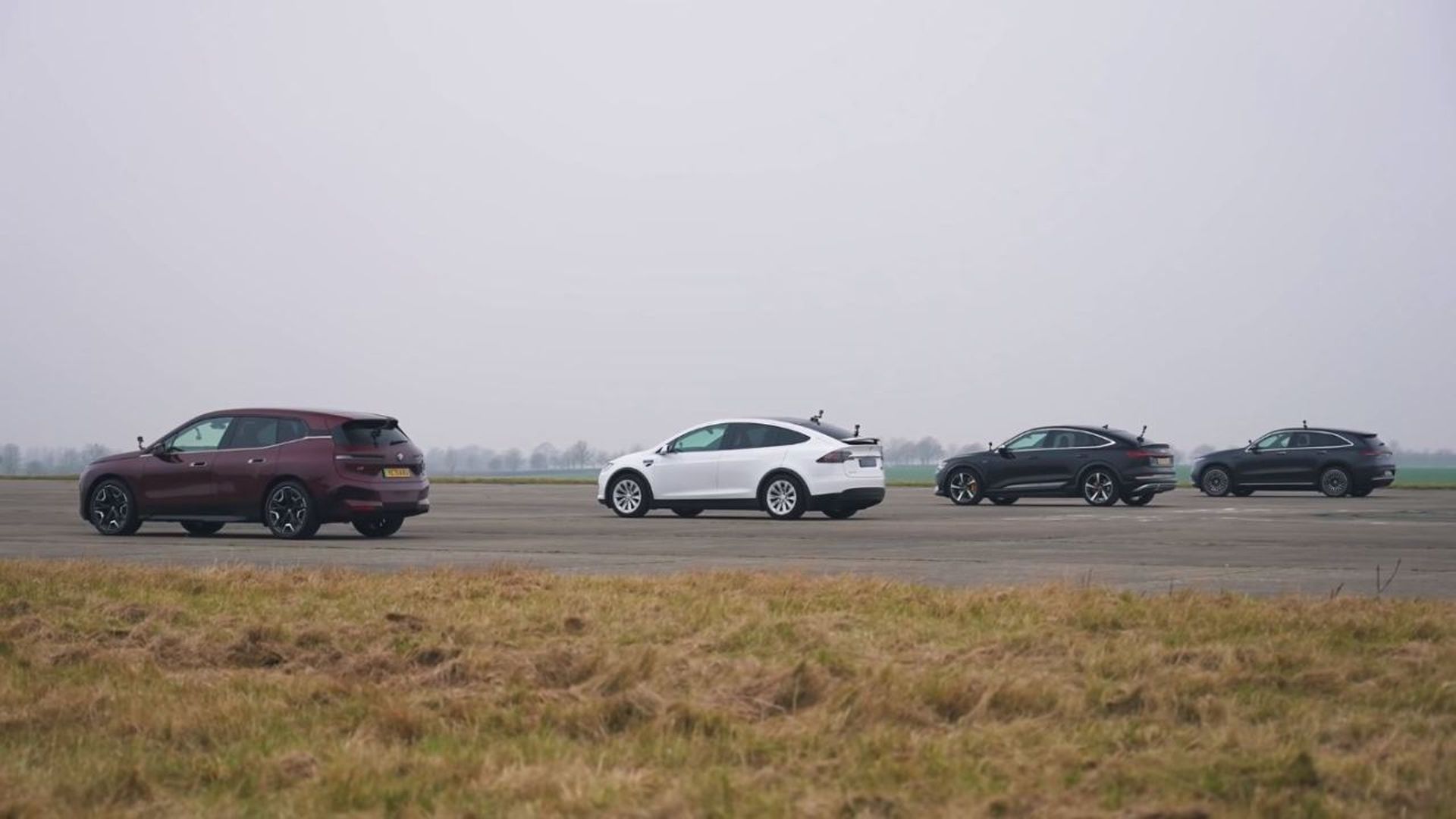 Vídeo BMW iX vs Tesla Model X vs Audi etron S vs Mercedes EQC