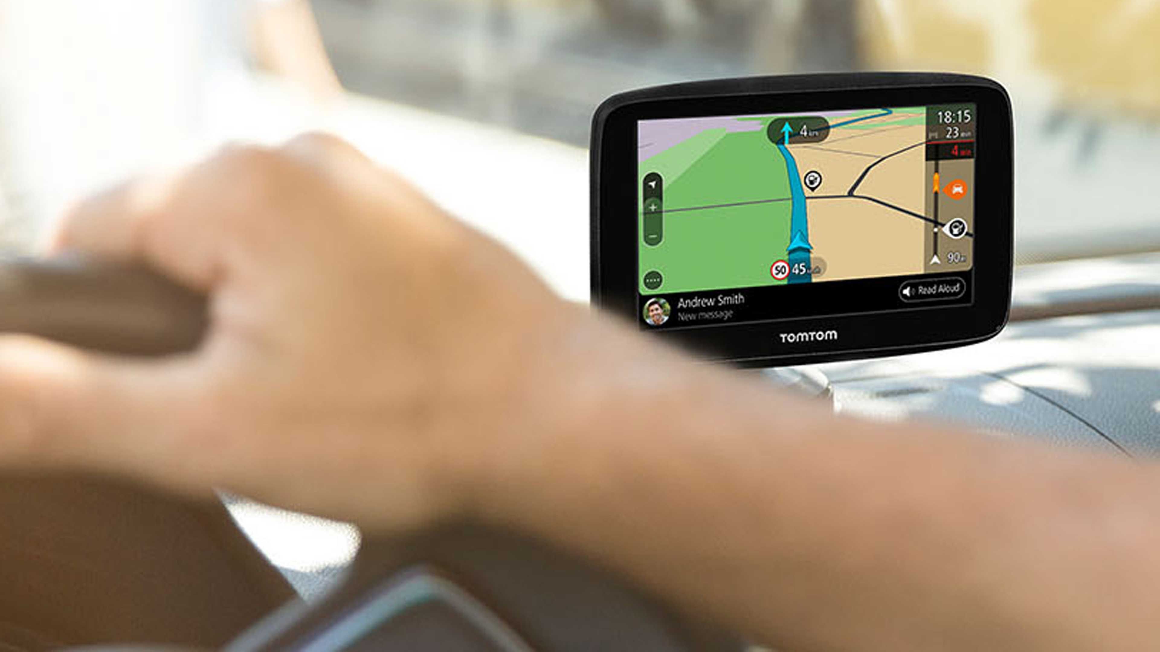 Este GPS TomTom tiene avisador de radares y Amazon lo ha rebajado en 65 euros