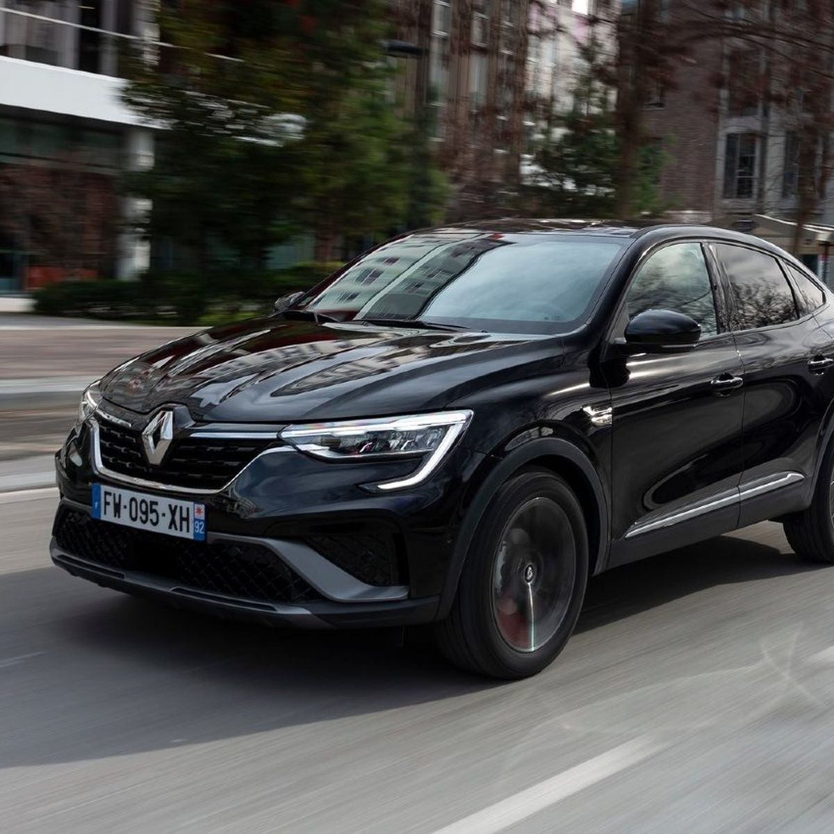 Renault Arkana medidas y maletero: todo sobre el SUV coupé