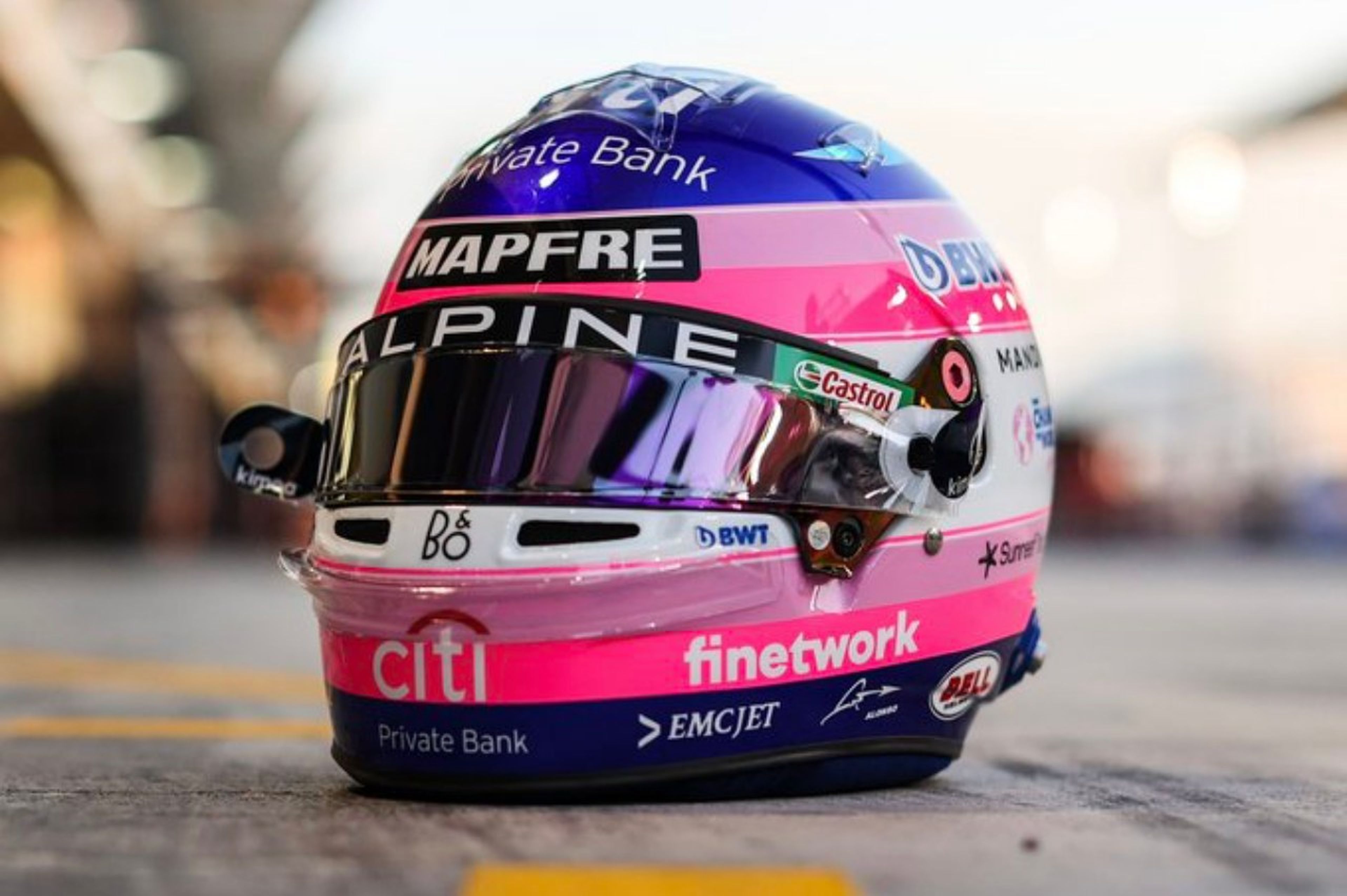 Alonso casco F1 2022