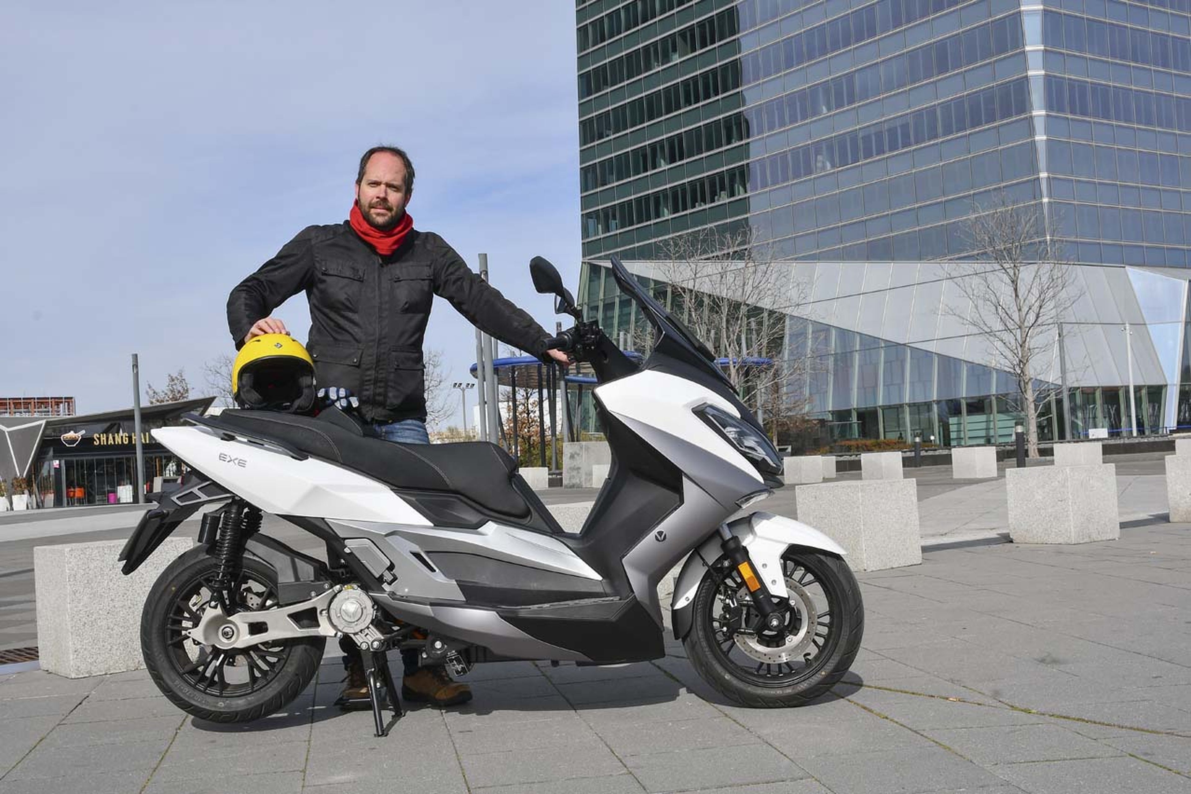 Nerva Exe electric motorcycle test