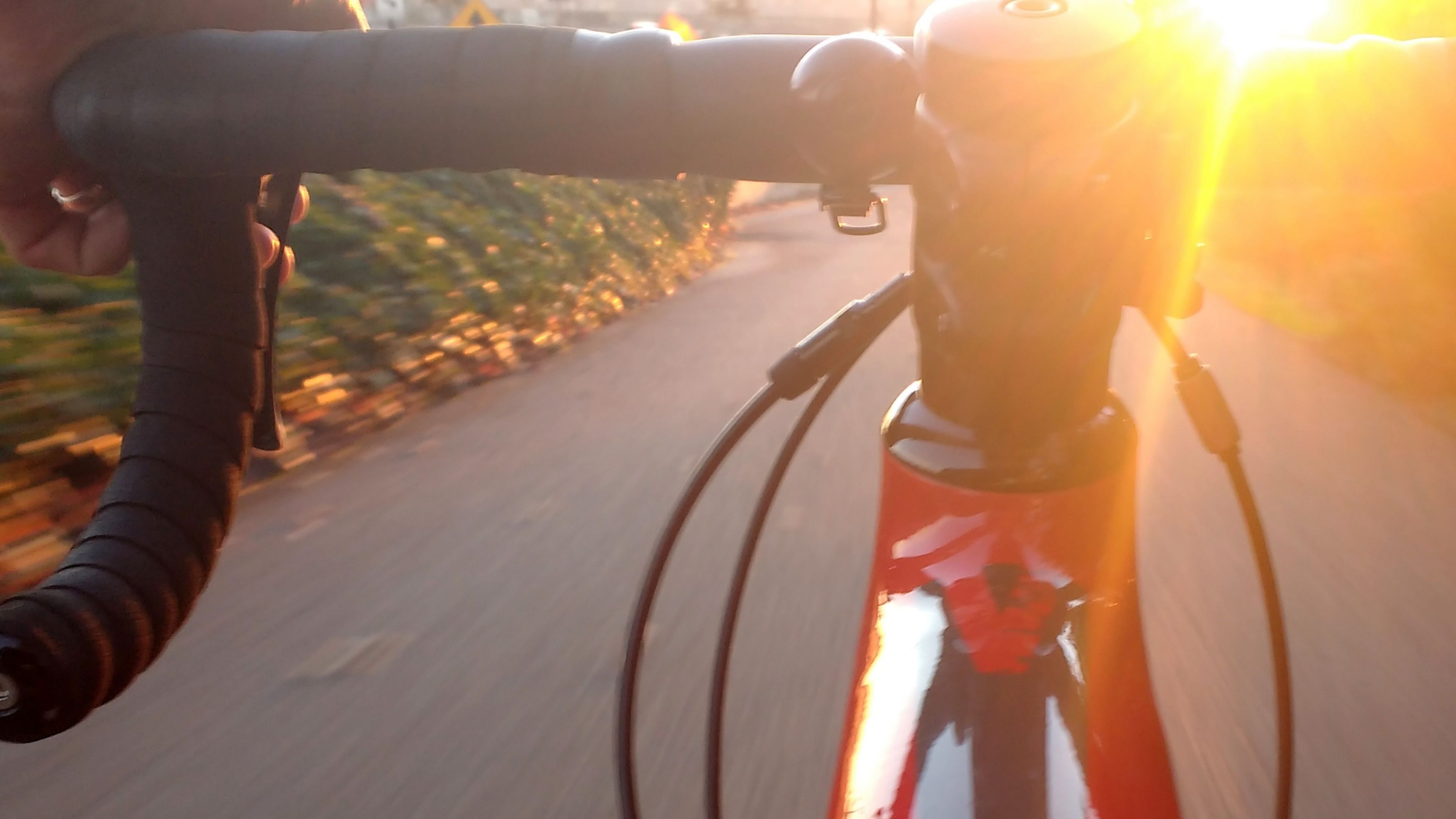 De carretera, pero eléctrica: esta bici pone tu sueño ciclista mucho más cerca