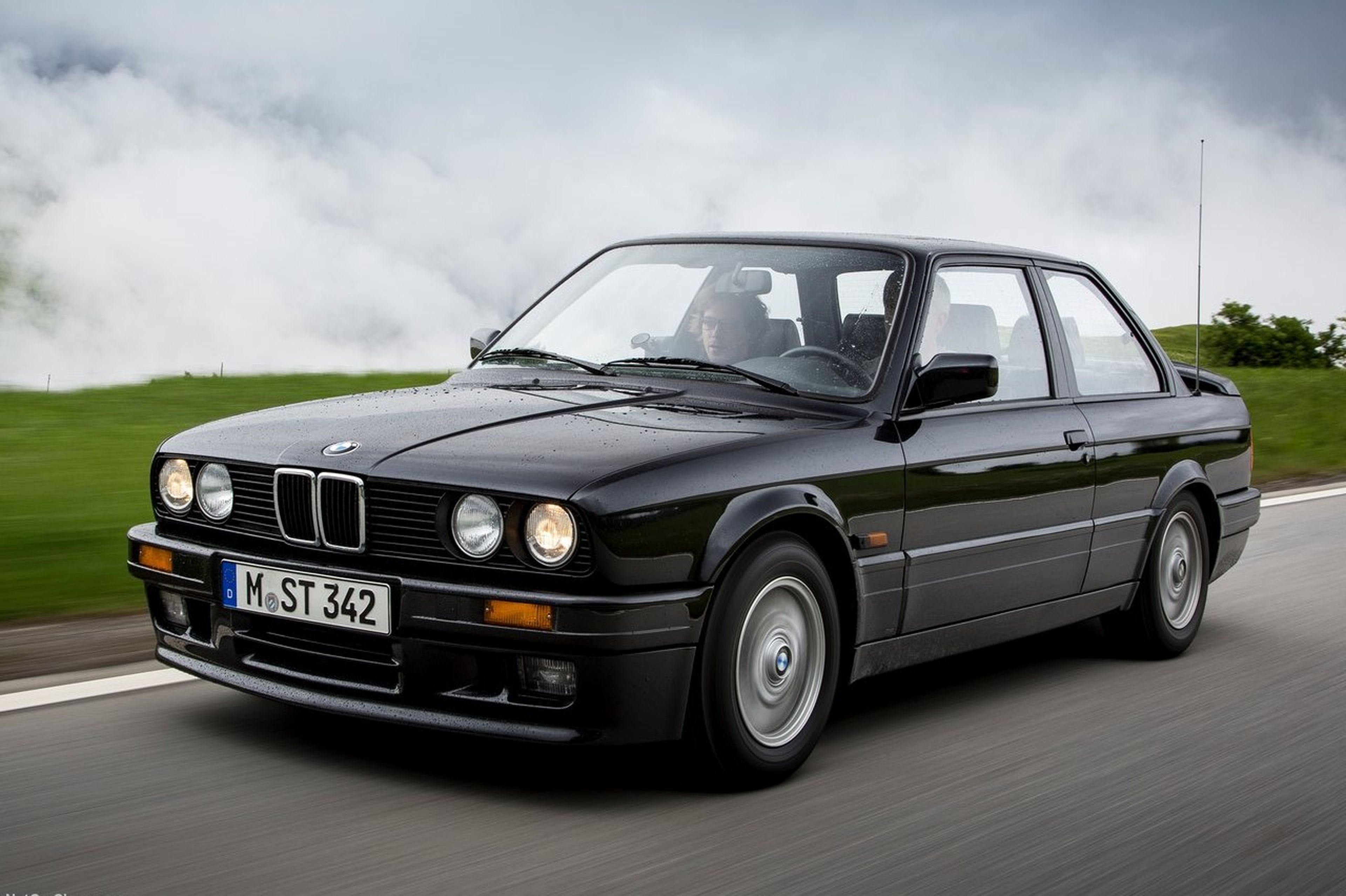 La increíble historia del BMW 320is