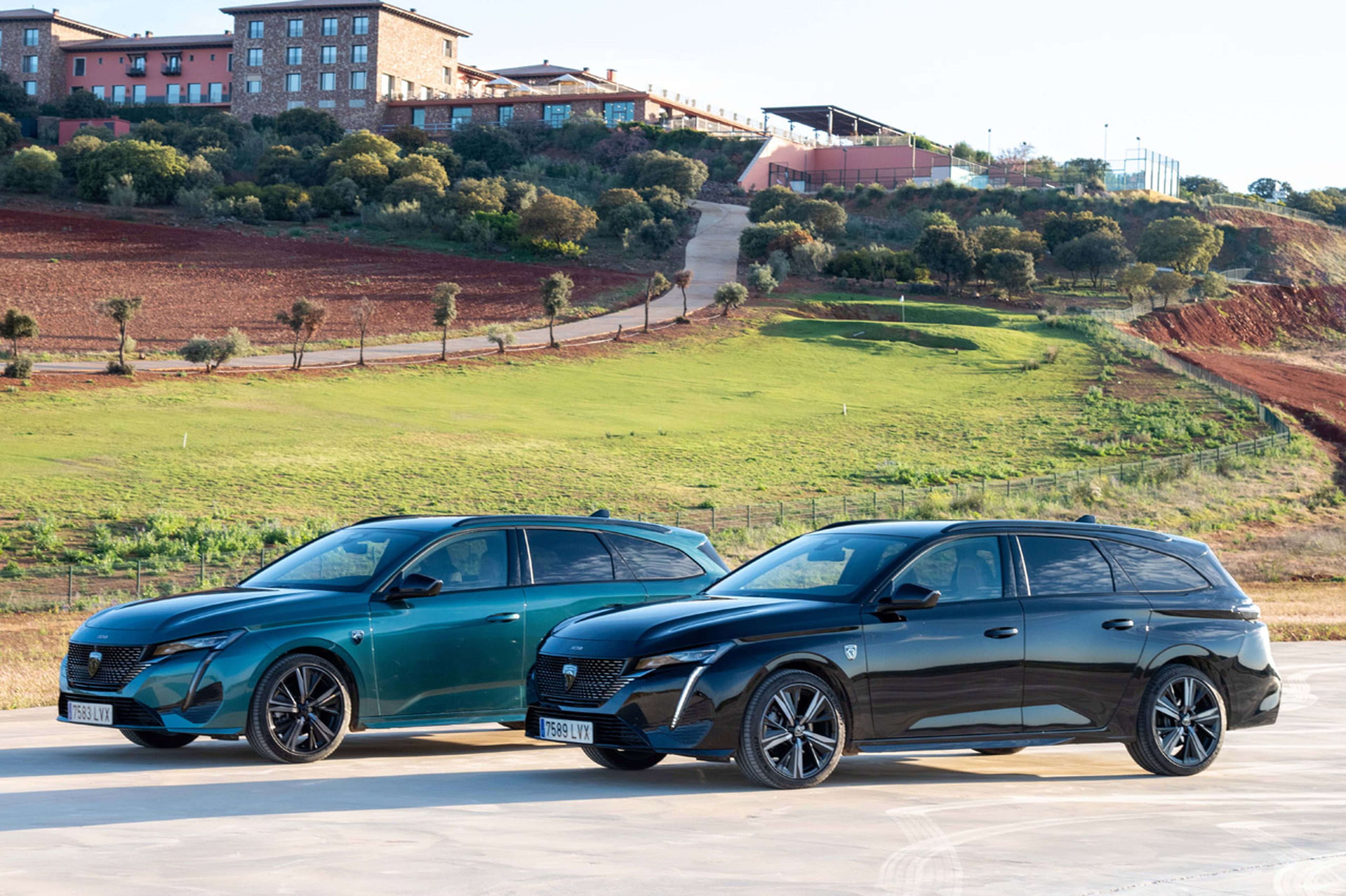 Peugeot presume de una amplia gama electrificada