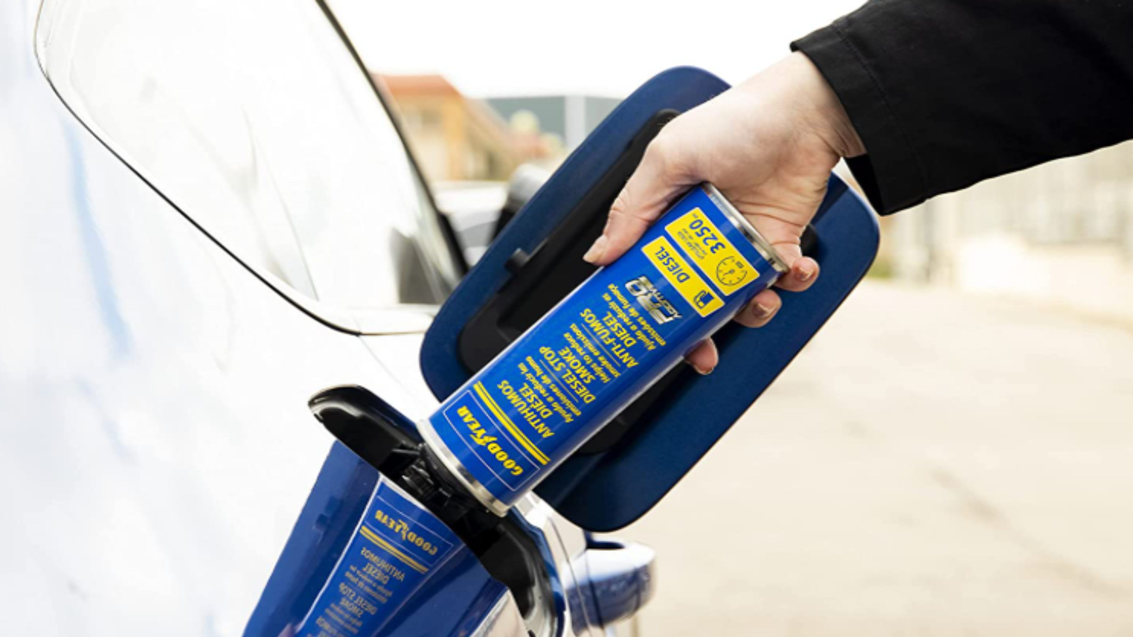 Goodyear Kit Pre-ITV Gasolina con Limpia Inyectores Goodyear Pro Additives.  Aditivo de Combustible Gasolina 300+300 ml : : Coche y moto