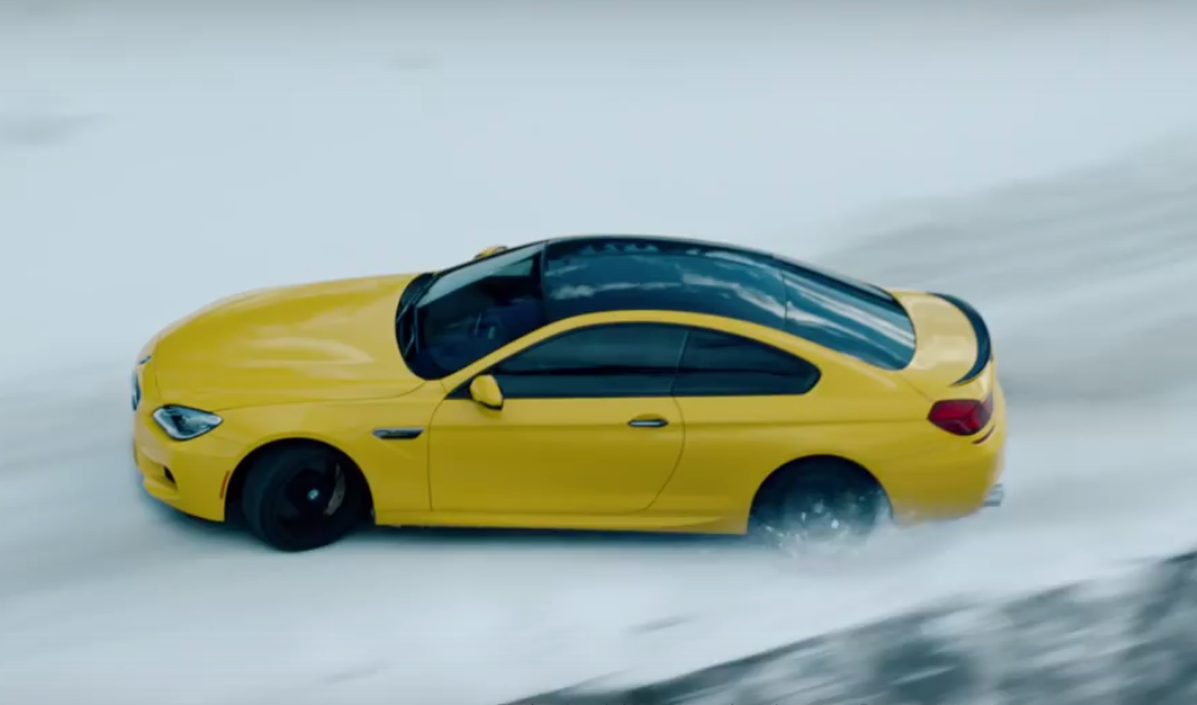 Drift del BMW M6 Coupé en la nieve
