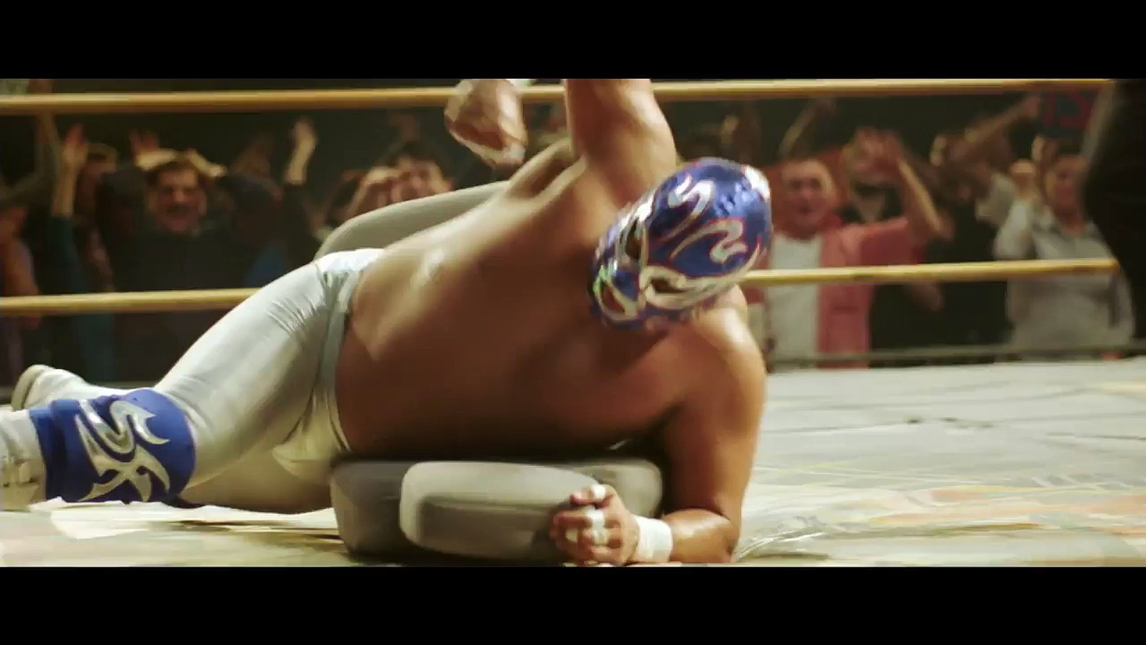 El inusual oponente de un Wrestler mexicano