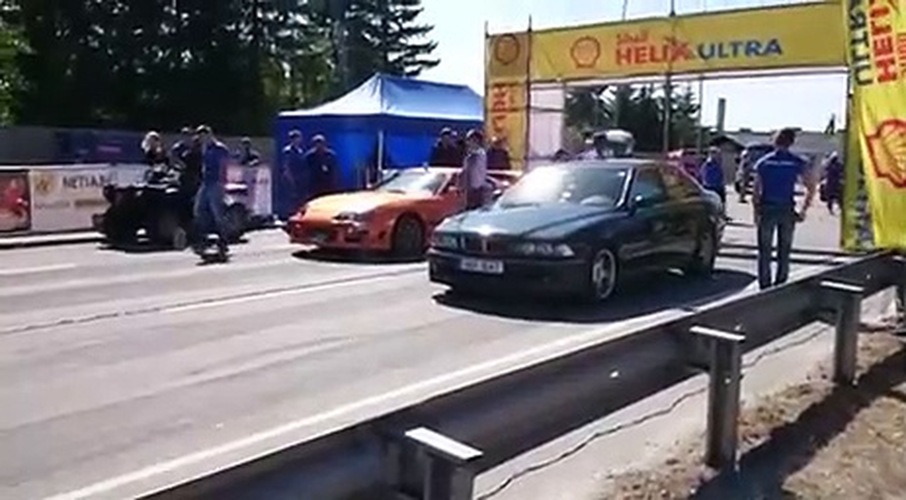 VÍDEO: los 500 CV de un BMW 540i vs los 904 de un Toyota Supra Mk4, ¿quién gana?