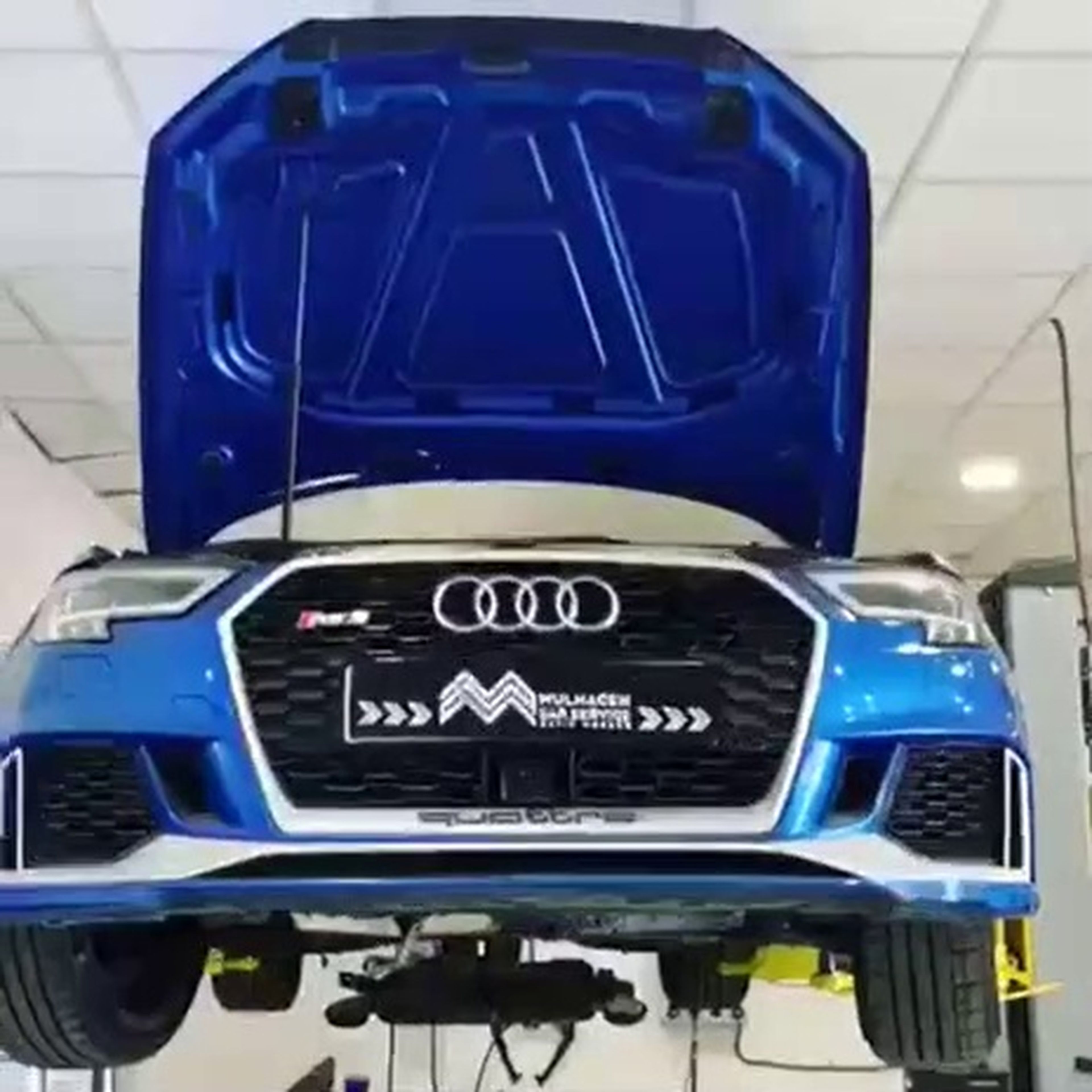 VÍDEO: Un Audi RS 6 Avant con el motor (literalmente) reventado