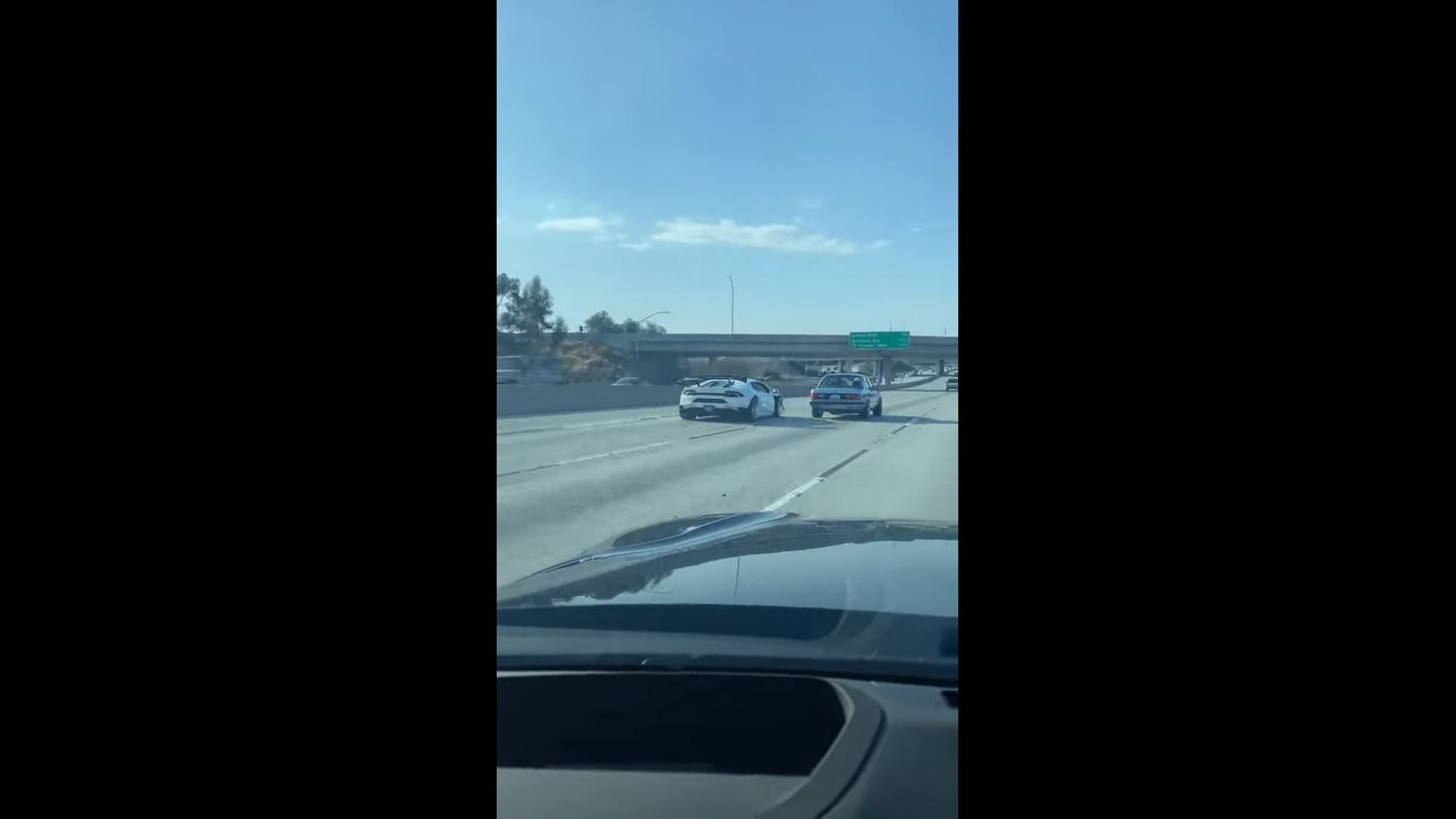 VÍDEO: Un BMW E30 se enfrenta ¡a un Lamborghini Huracán!